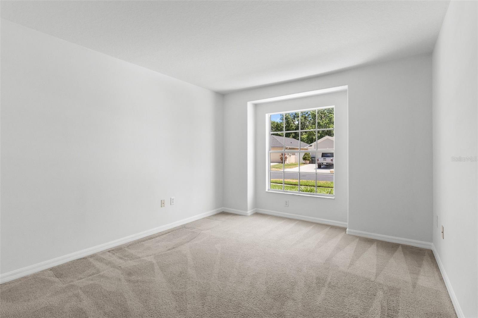 Image 16 of 46 For 25830 Crippen Drive