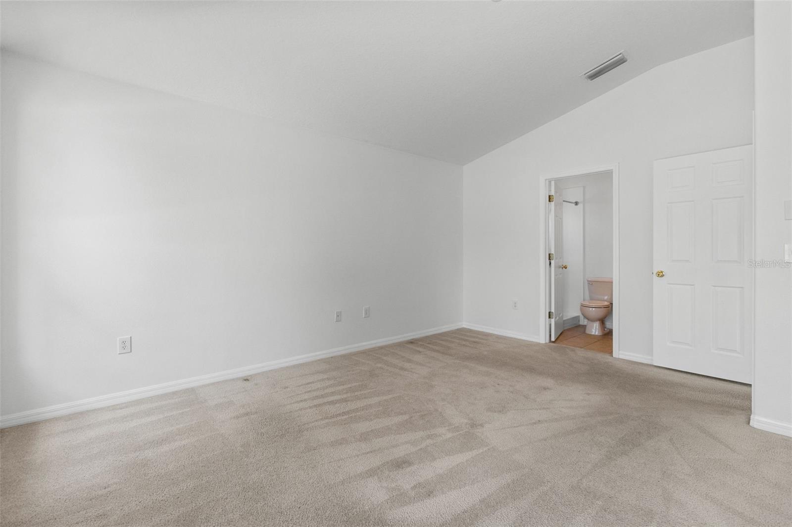 Image 23 of 46 For 25830 Crippen Drive