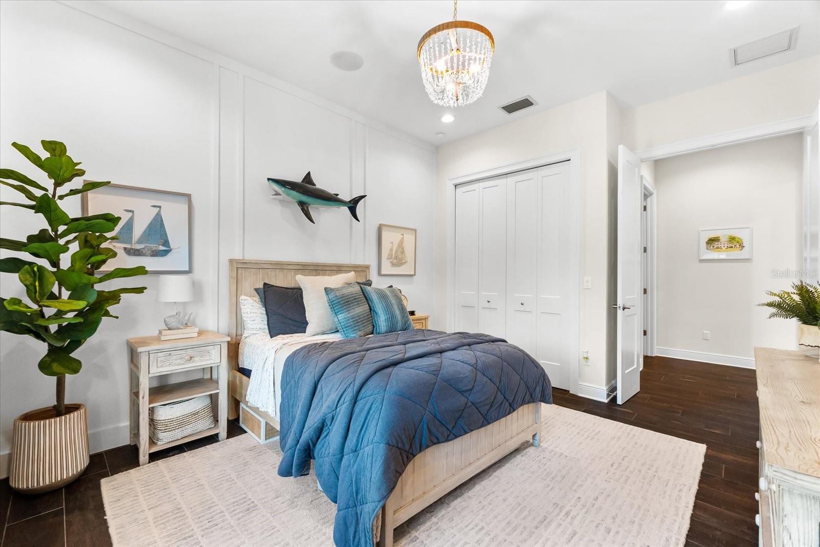 Image 34 of 73 For 885 Seaview Circle #20