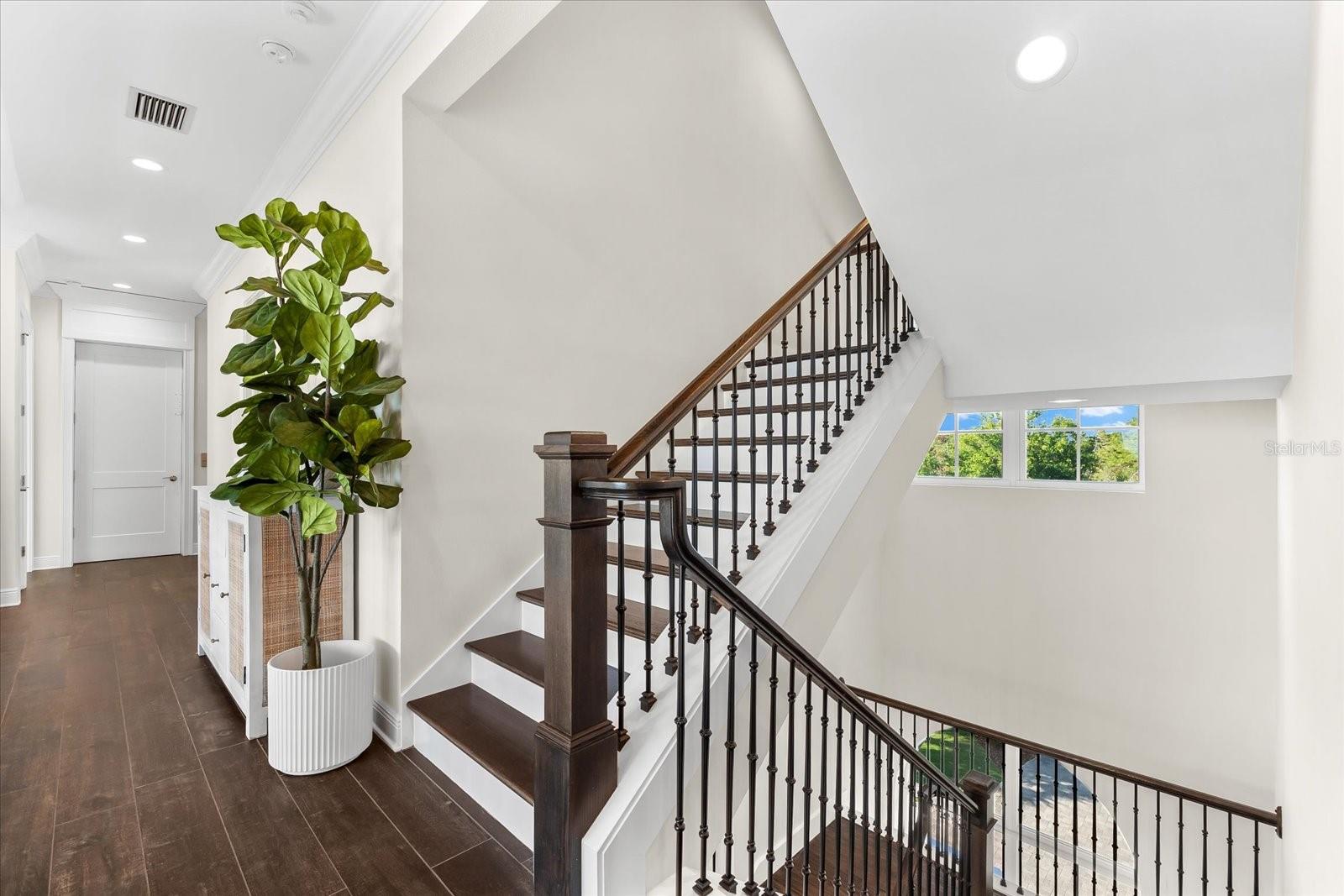 Image 36 of 73 For 885 Seaview Circle #20