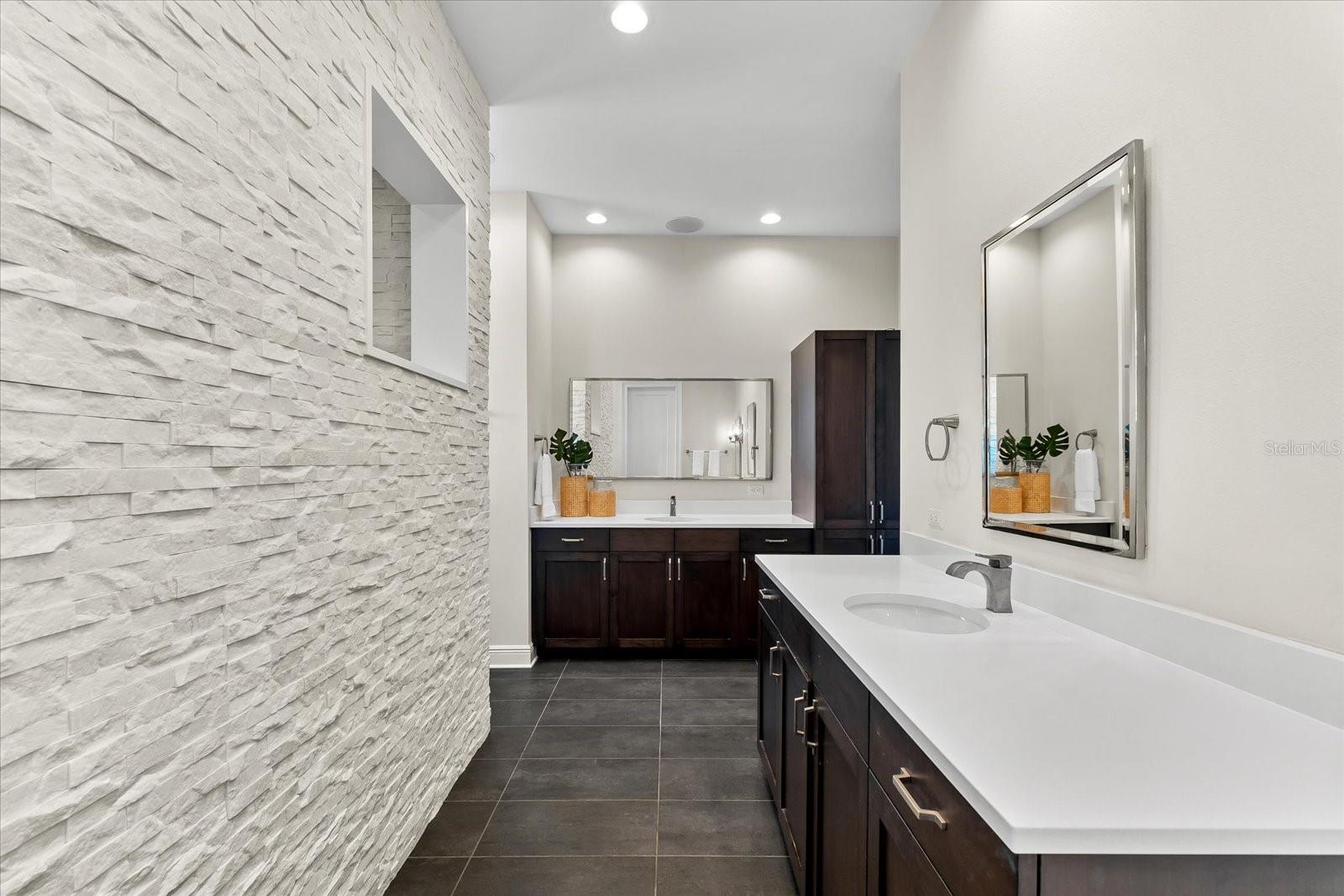Image 43 of 73 For 885 Seaview Circle #20