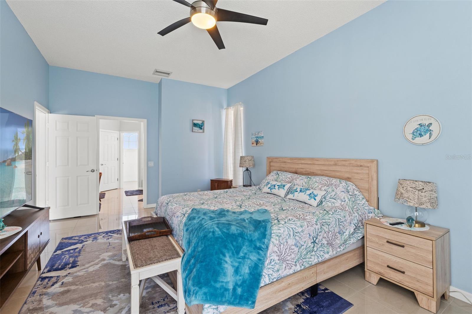 Image 23 of 43 For 15428 Atwater Drive