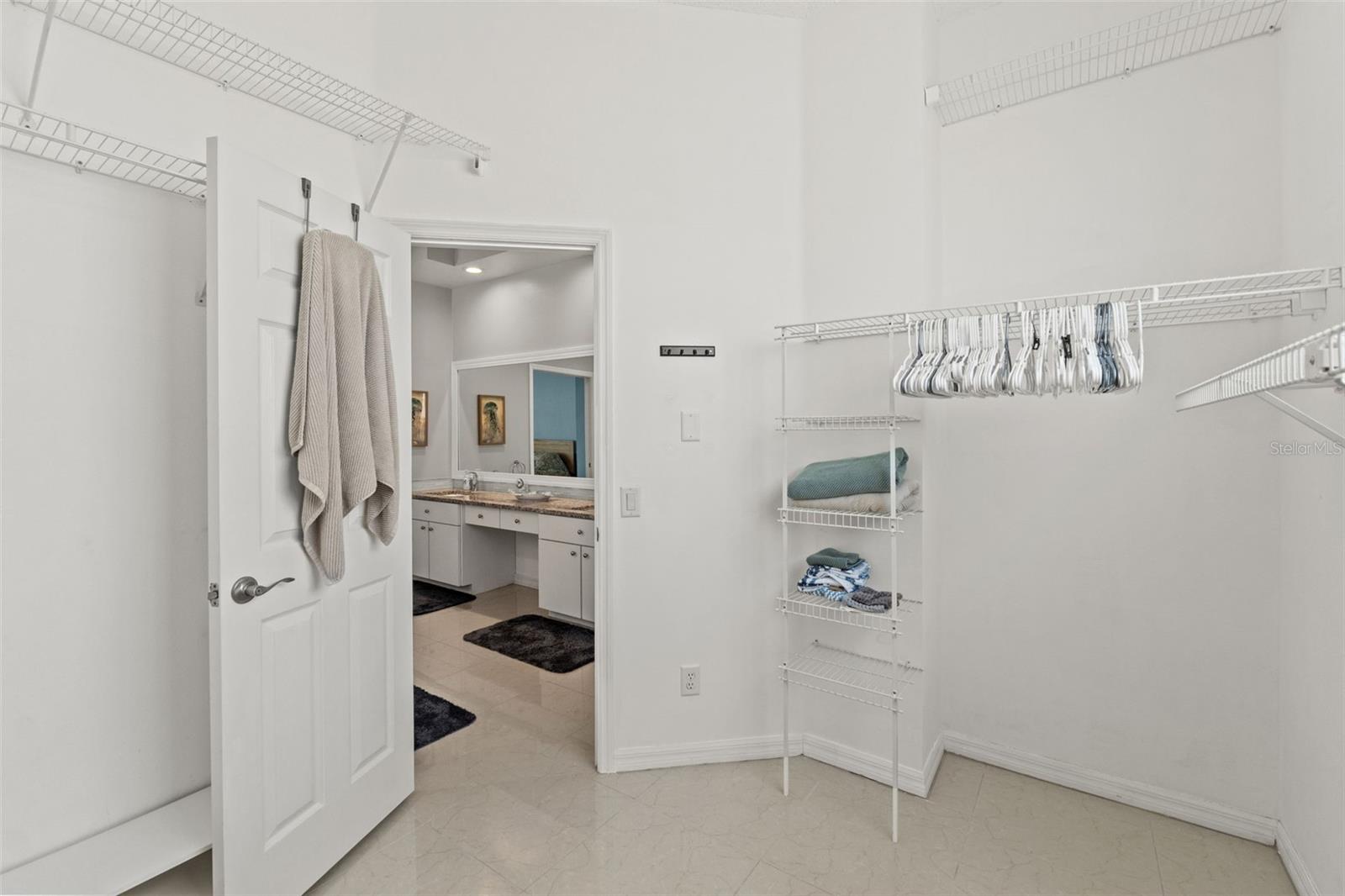 Image 27 of 43 For 15428 Atwater Drive