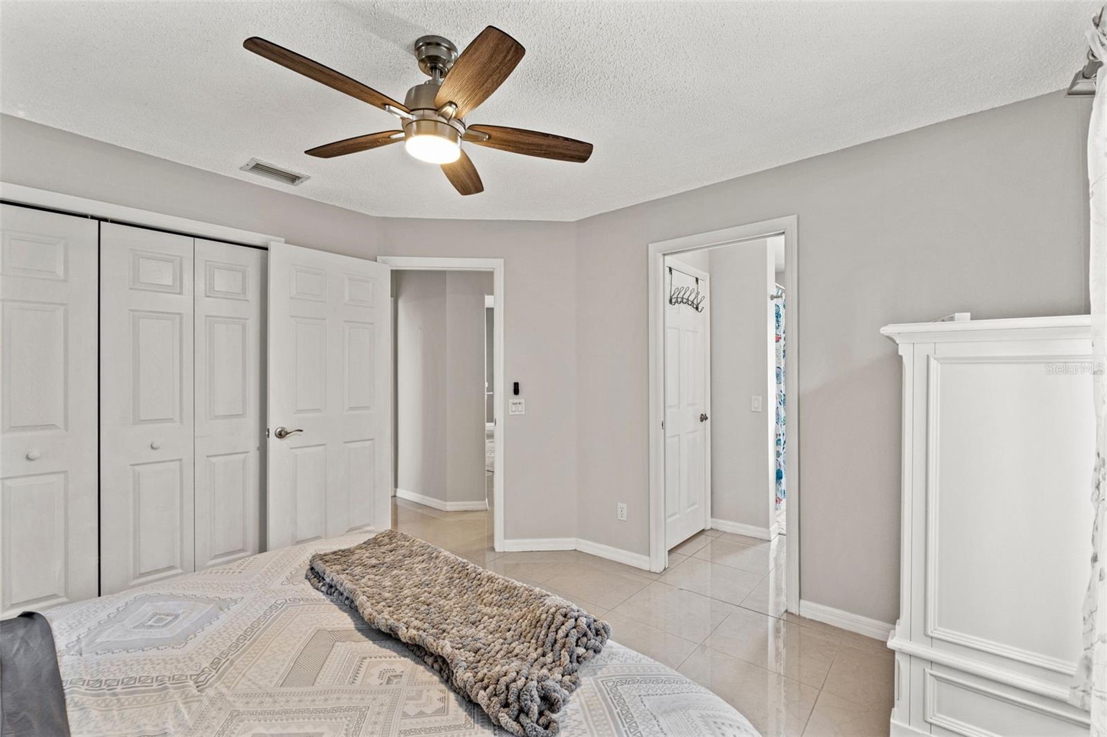 Image 35 of 43 For 15428 Atwater Drive
