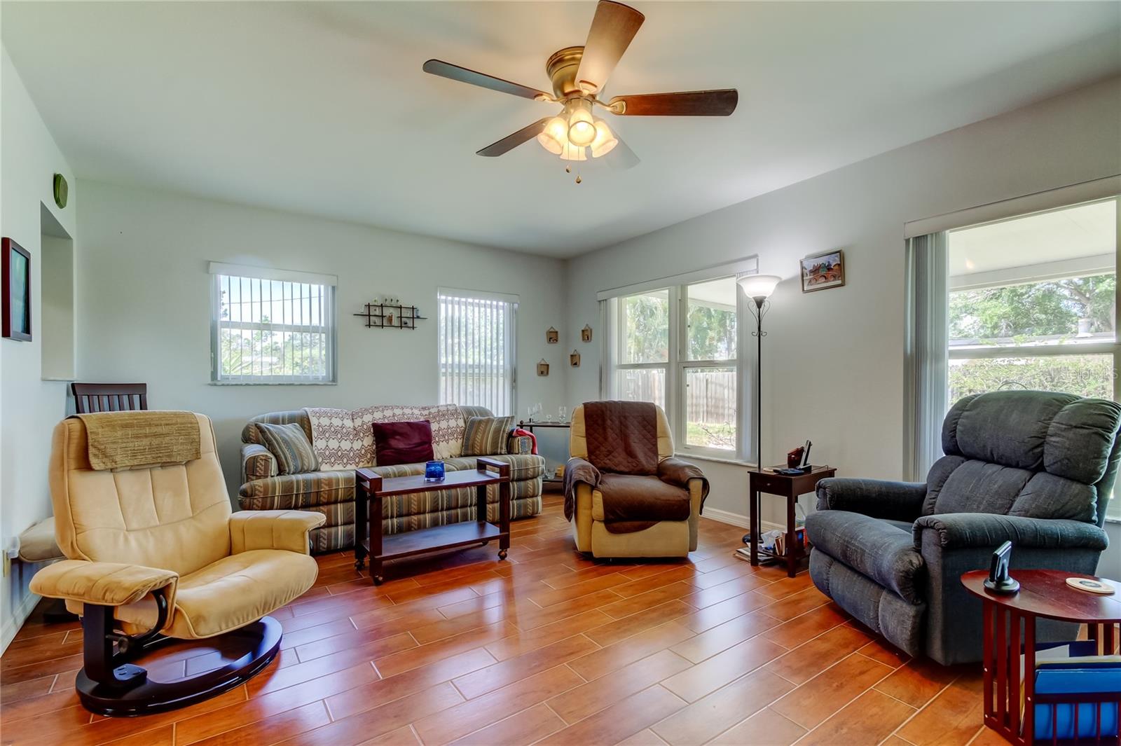 Image 31 of 41 For 2800 54th Street N