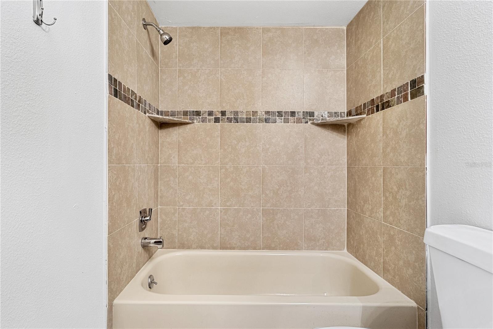 Image 17 of 25 For 13250 Ridge Road 2-1