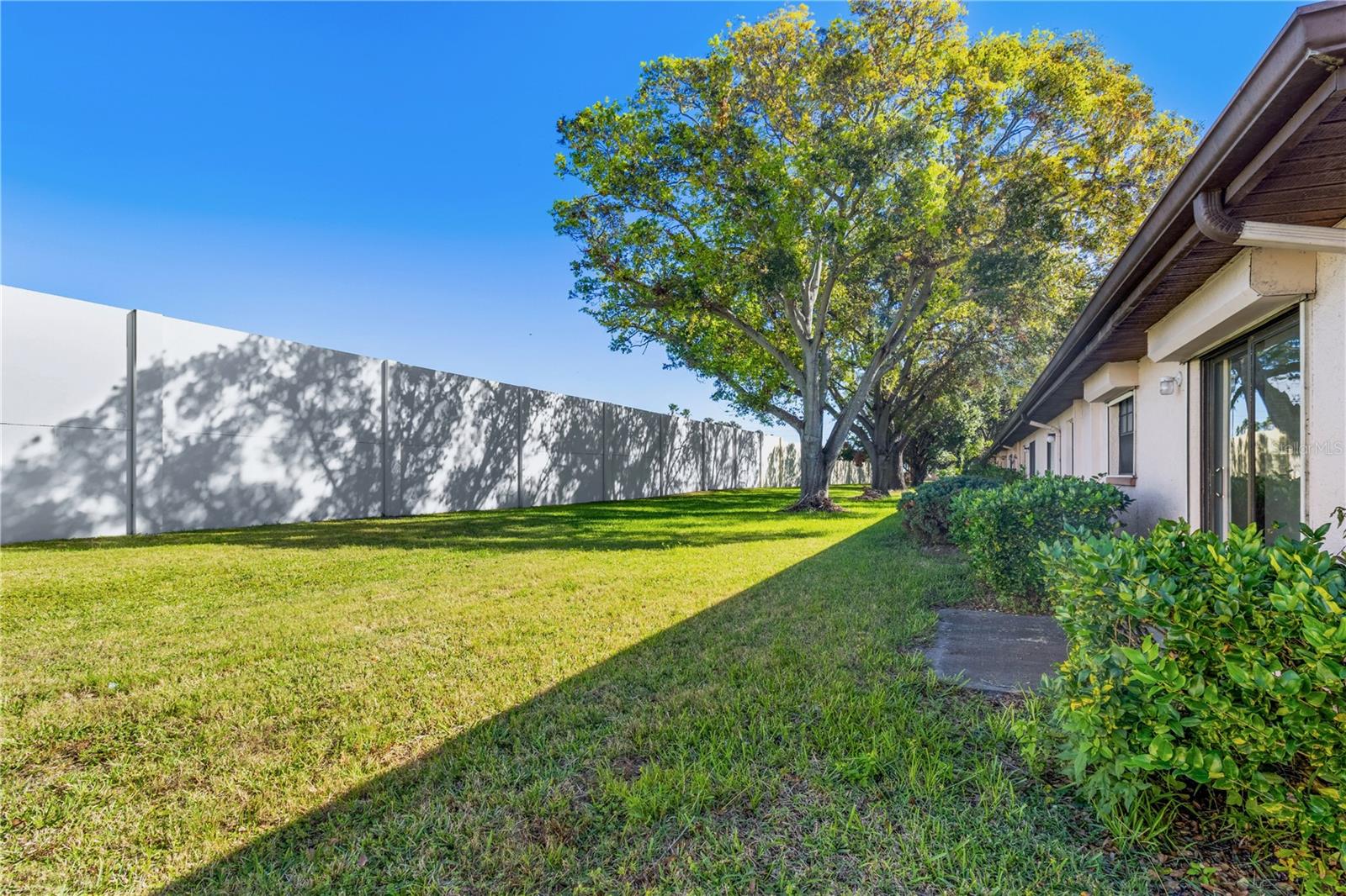 Image 20 of 25 For 13250 Ridge Road 2-1