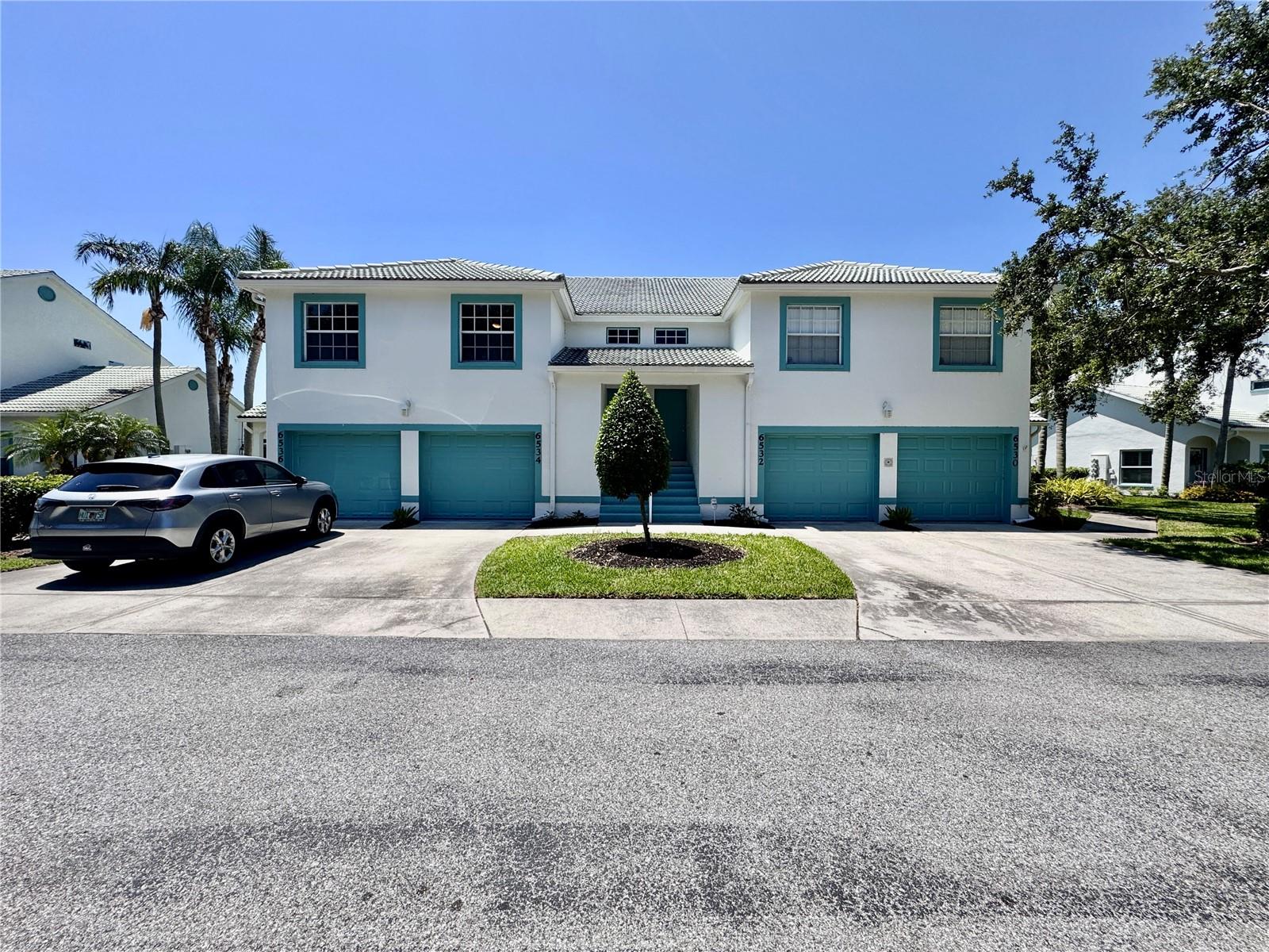 Image 2 of 42 For 6534 Fairway Gardens Drive 17-201