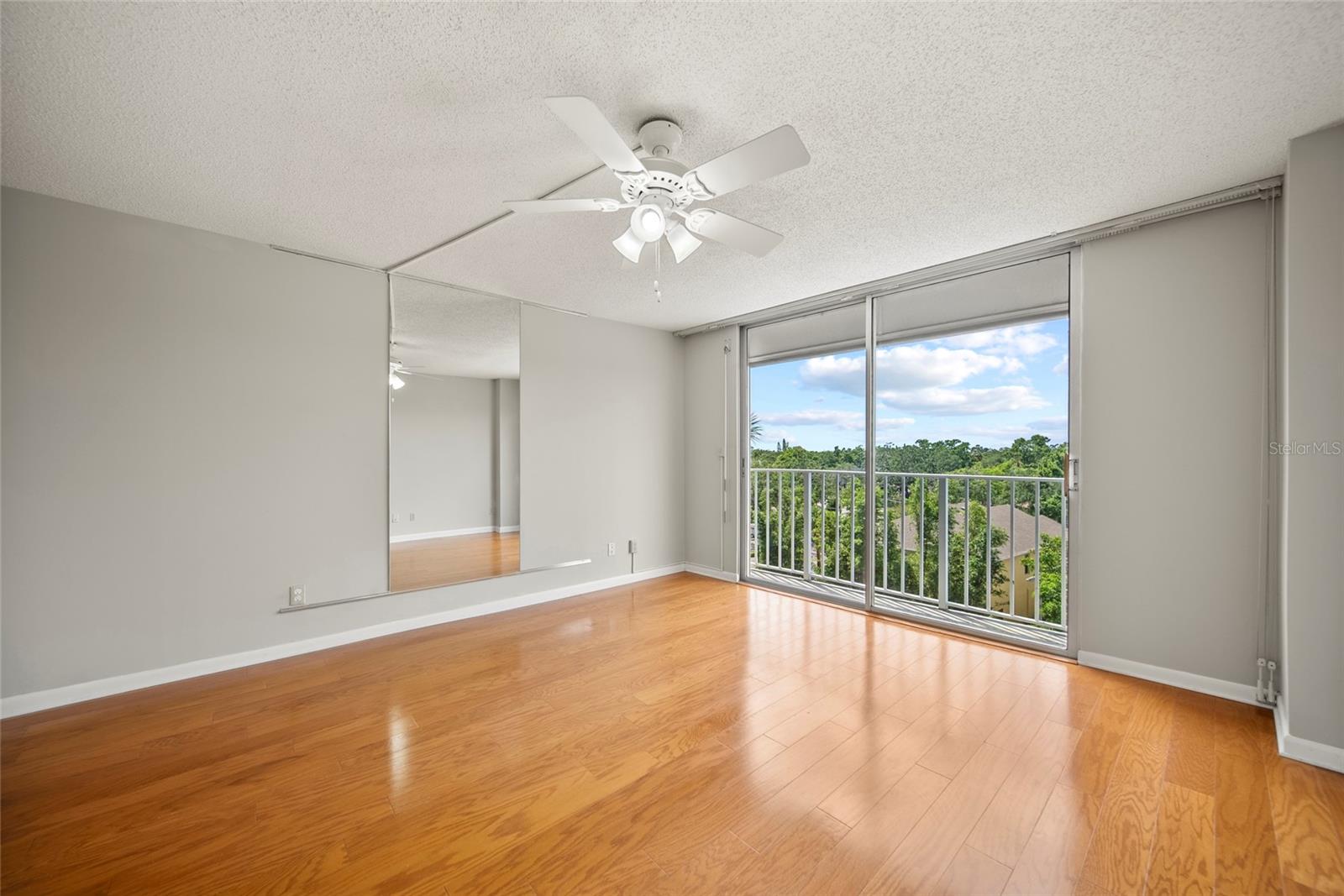Image 18 of 39 For 2611 Bayshore Boulevard 504