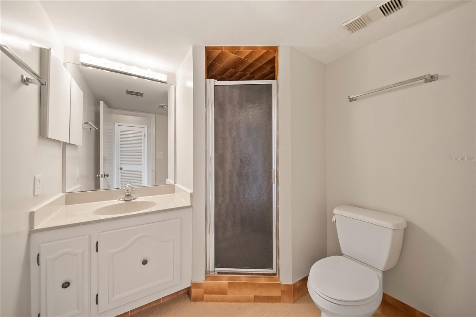 Image 22 of 39 For 2611 Bayshore Boulevard 504