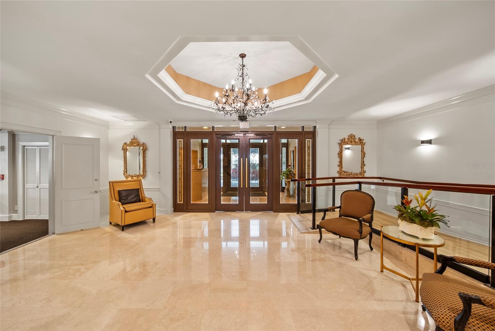 Image 3 of 39 For 2611 Bayshore Boulevard 504