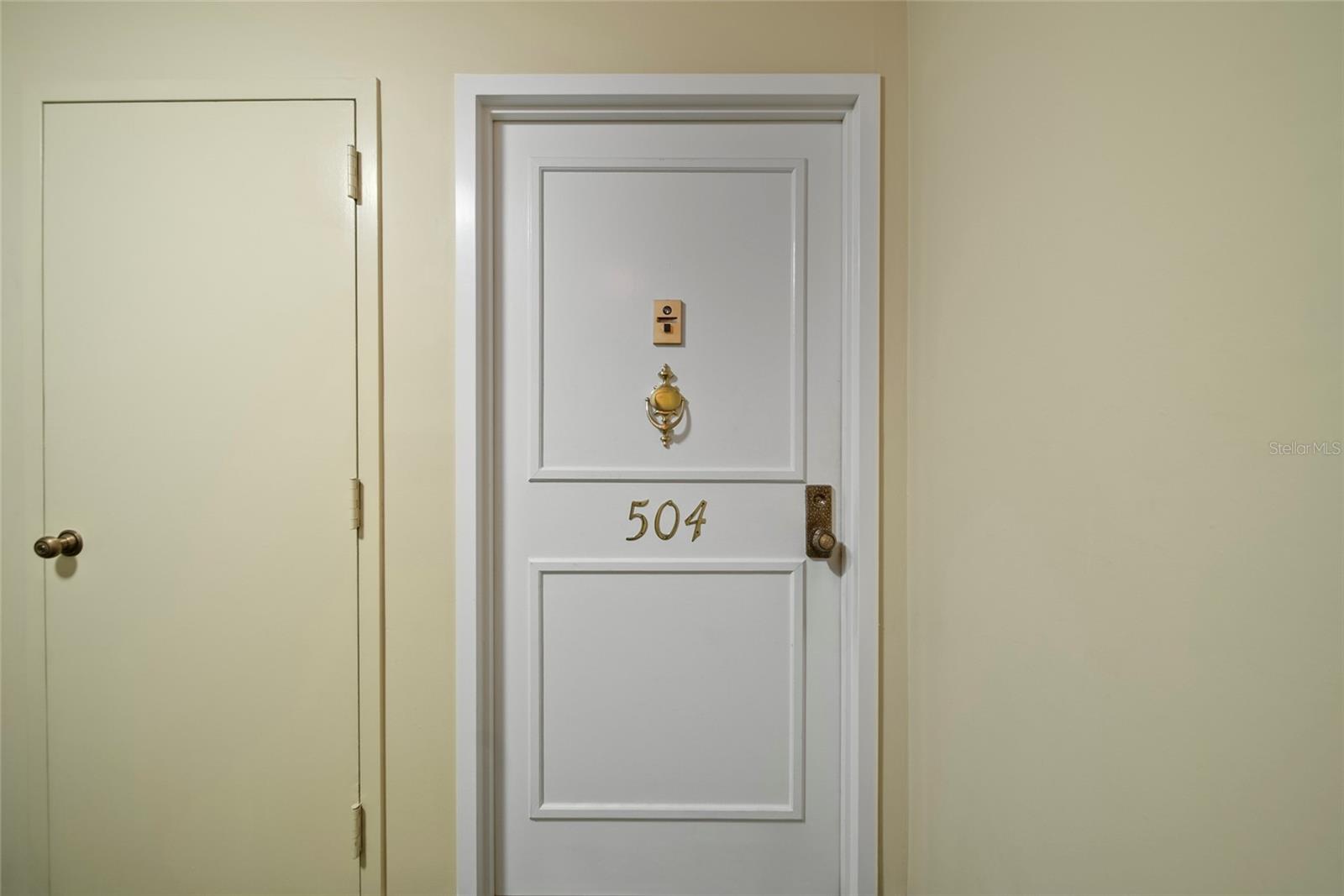 Image 7 of 39 For 2611 Bayshore Boulevard 504