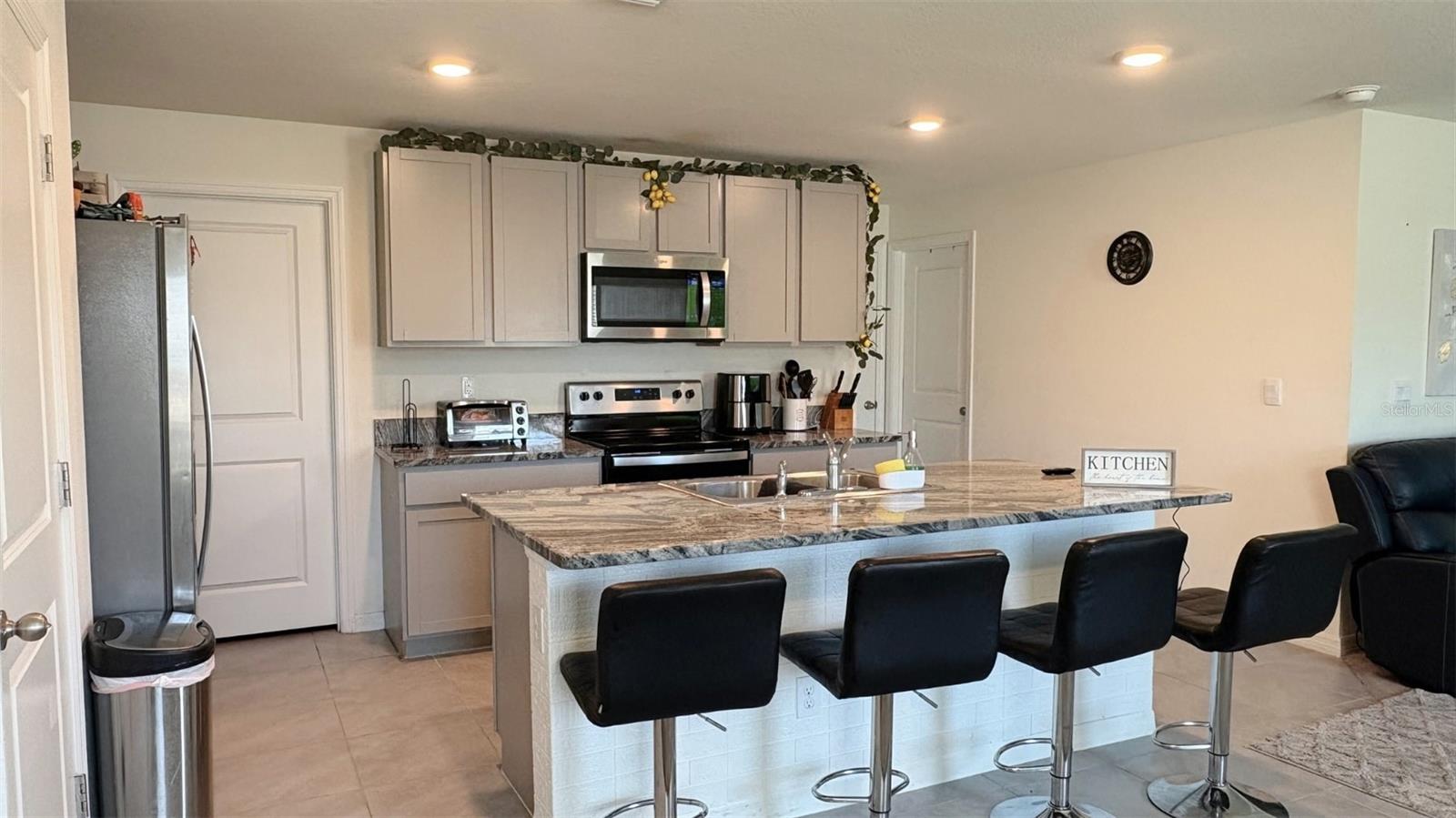 Image 2 of 24 For 7530 Broad Pointe Drive