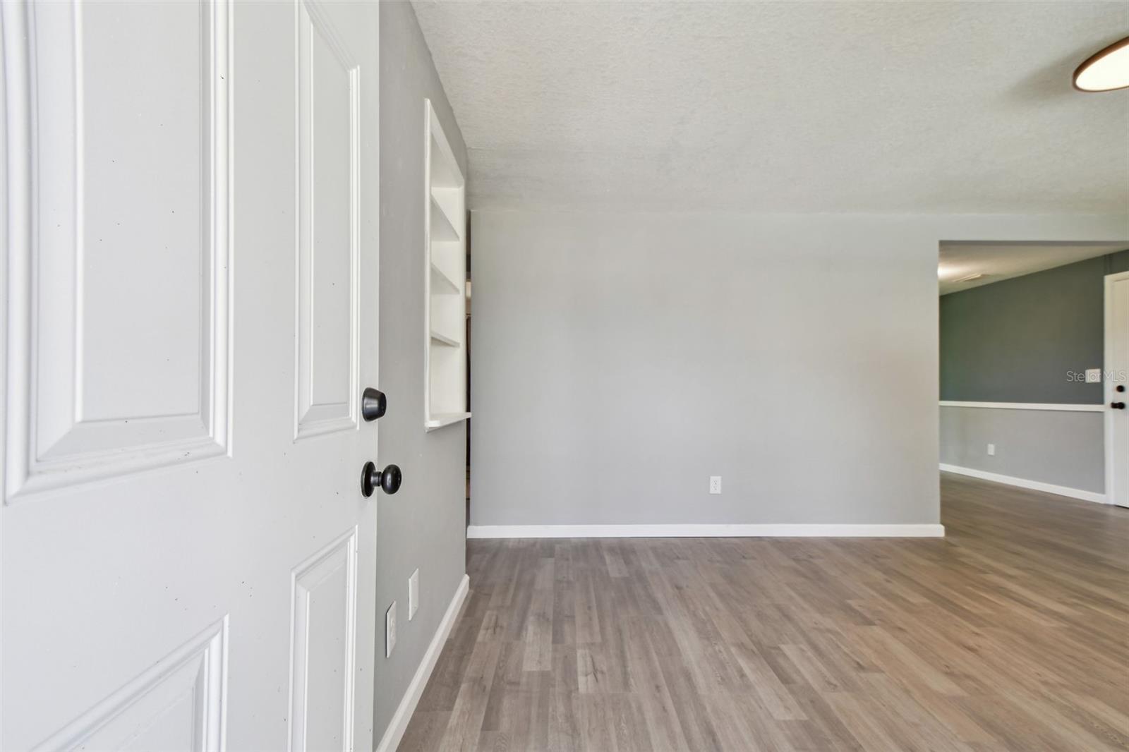 Image 17 of 47 For 4940 Rosedale Lane