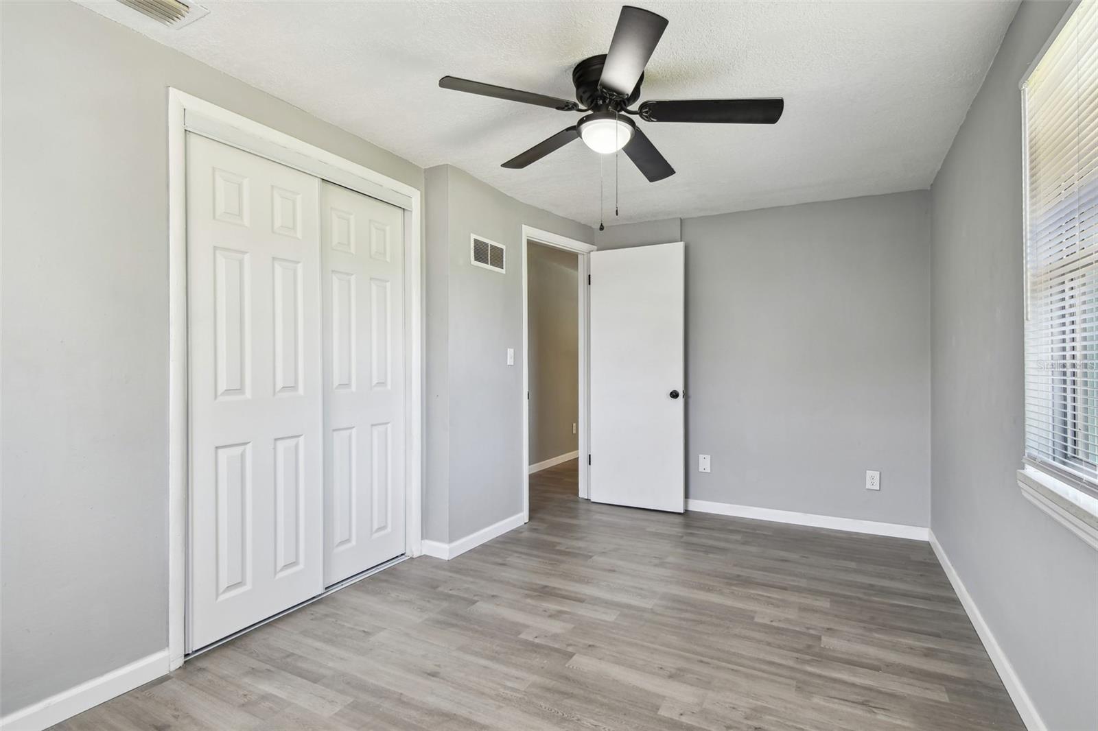 Image 23 of 47 For 4940 Rosedale Lane