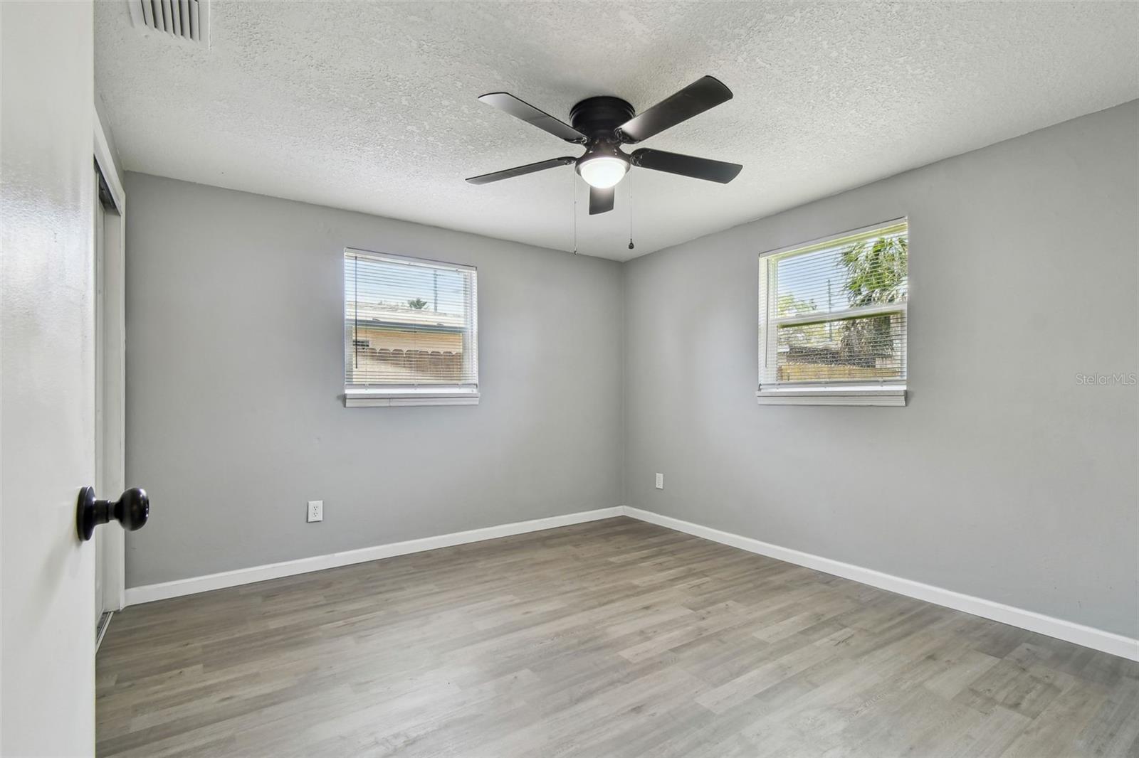 Image 25 of 47 For 4940 Rosedale Lane