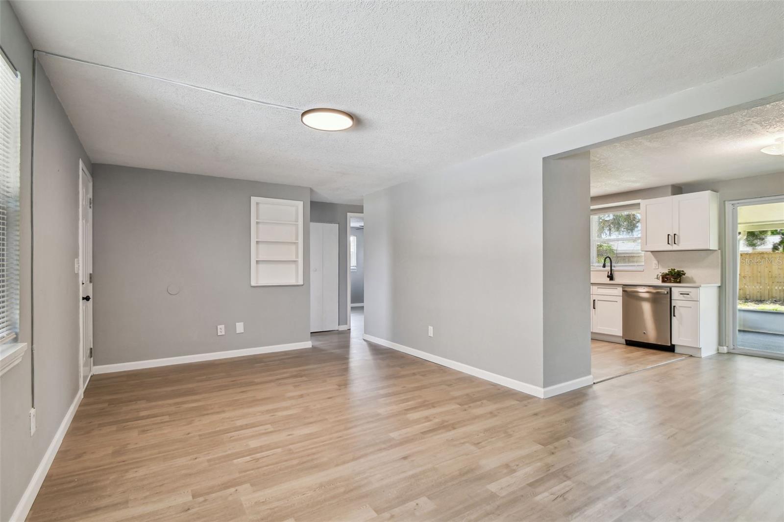 Image 3 of 47 For 4940 Rosedale Lane