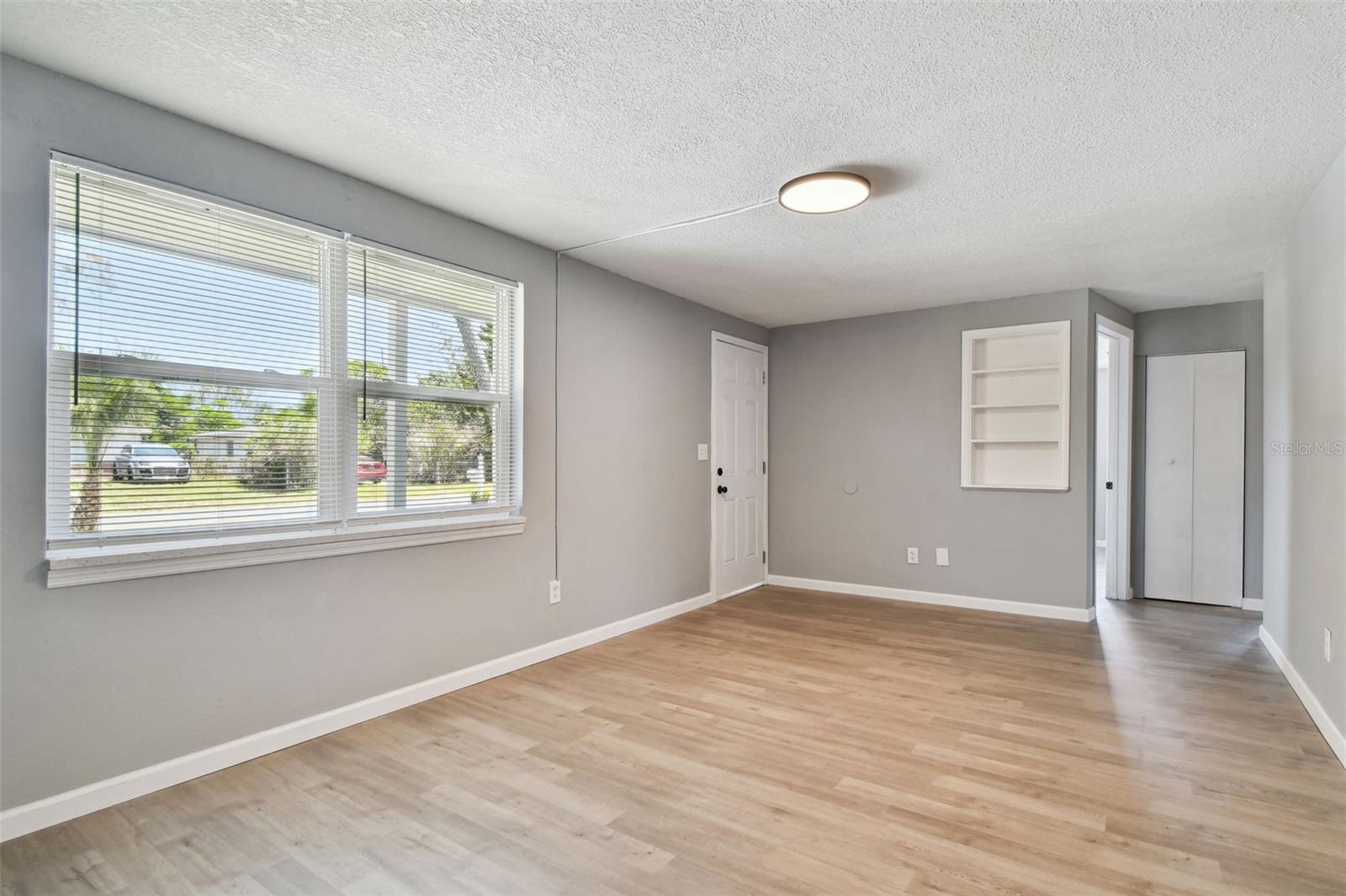Image 4 of 47 For 4940 Rosedale Lane