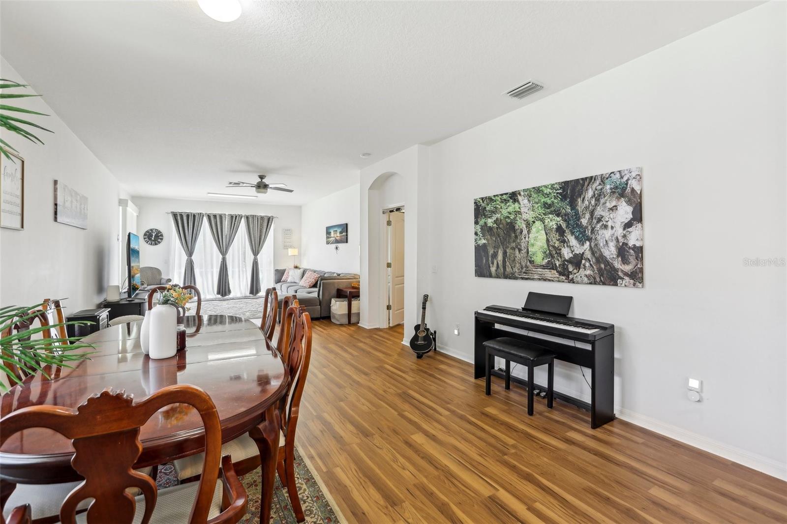 Image 9 of 54 For 19129 Lake Audubon Drive