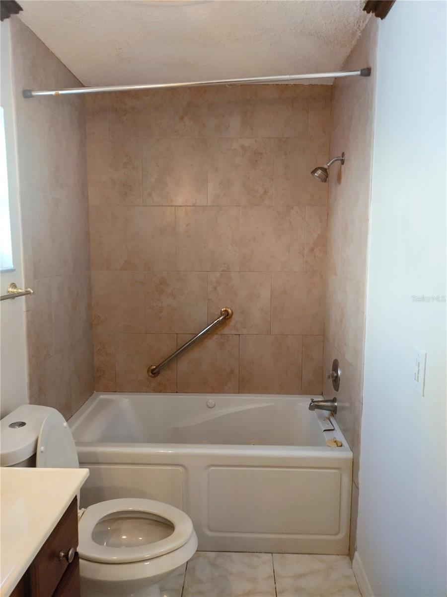 Image 16 of 26 For 1936 Spanish Oaks Drive S