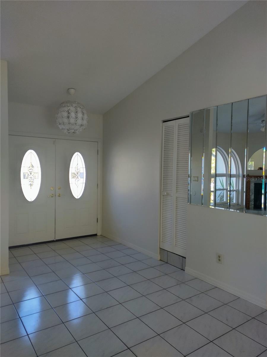 Image 3 of 26 For 1936 Spanish Oaks Drive S
