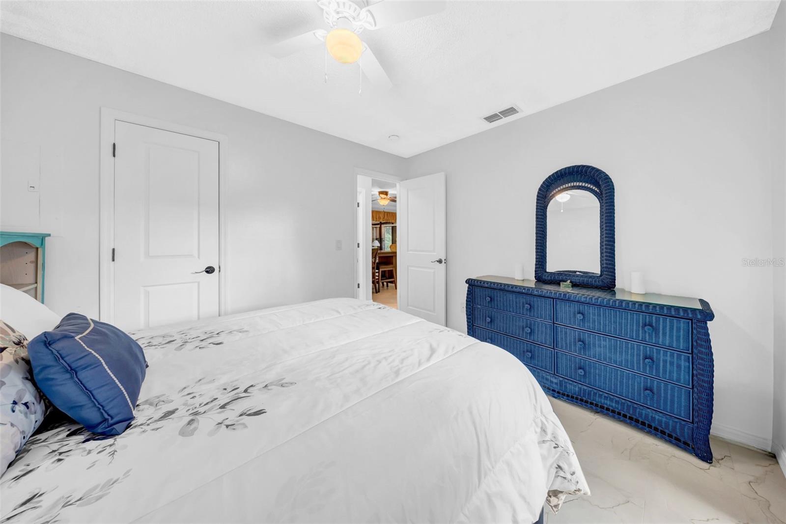 Image 22 of 46 For 20 Windrush Bay Drive 20