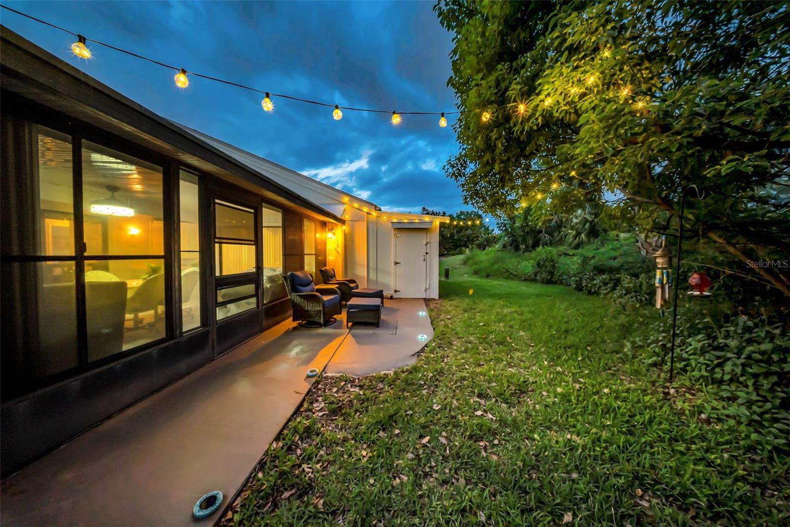 Image 25 of 46 For 20 Windrush Bay Drive 20