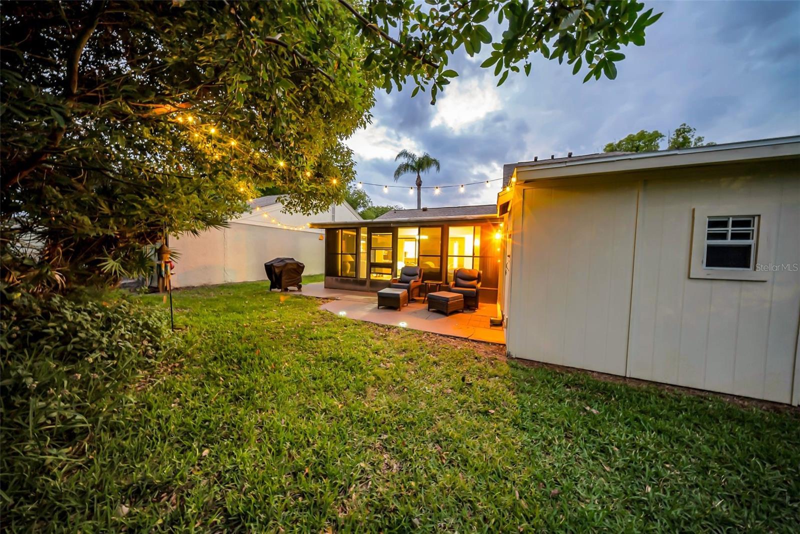 Image 29 of 46 For 20 Windrush Bay Drive 20
