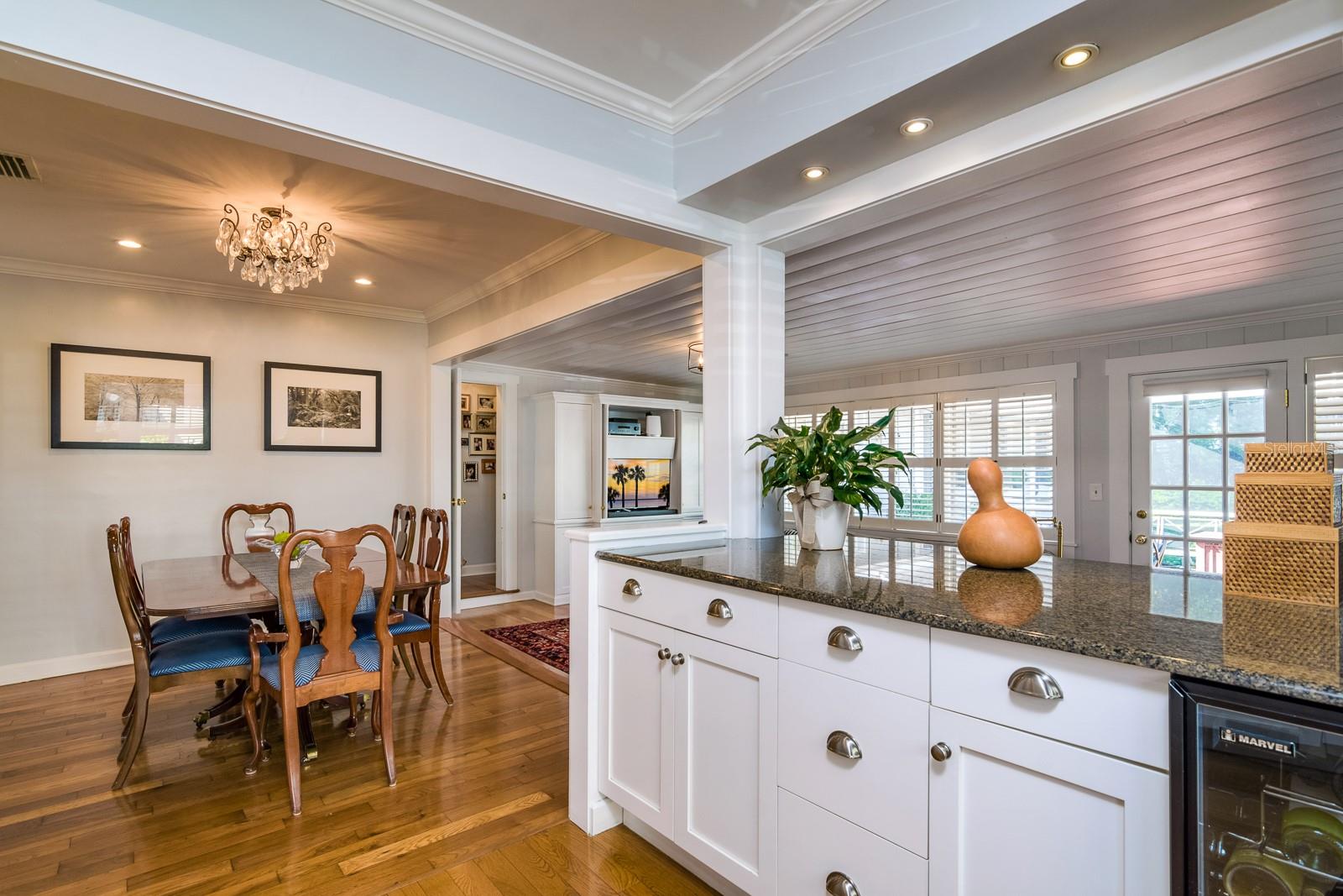 Image 11 of 43 For 827 Delaware Avenue