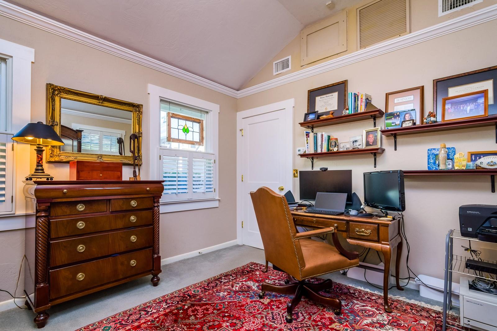 Image 22 of 43 For 827 Delaware Avenue