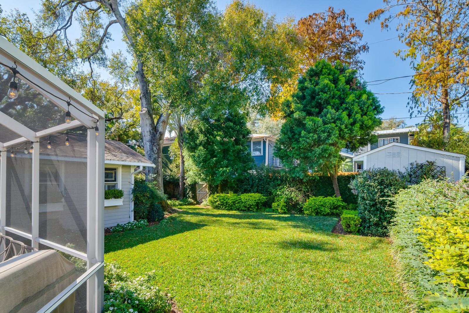 Image 36 of 43 For 827 Delaware Avenue