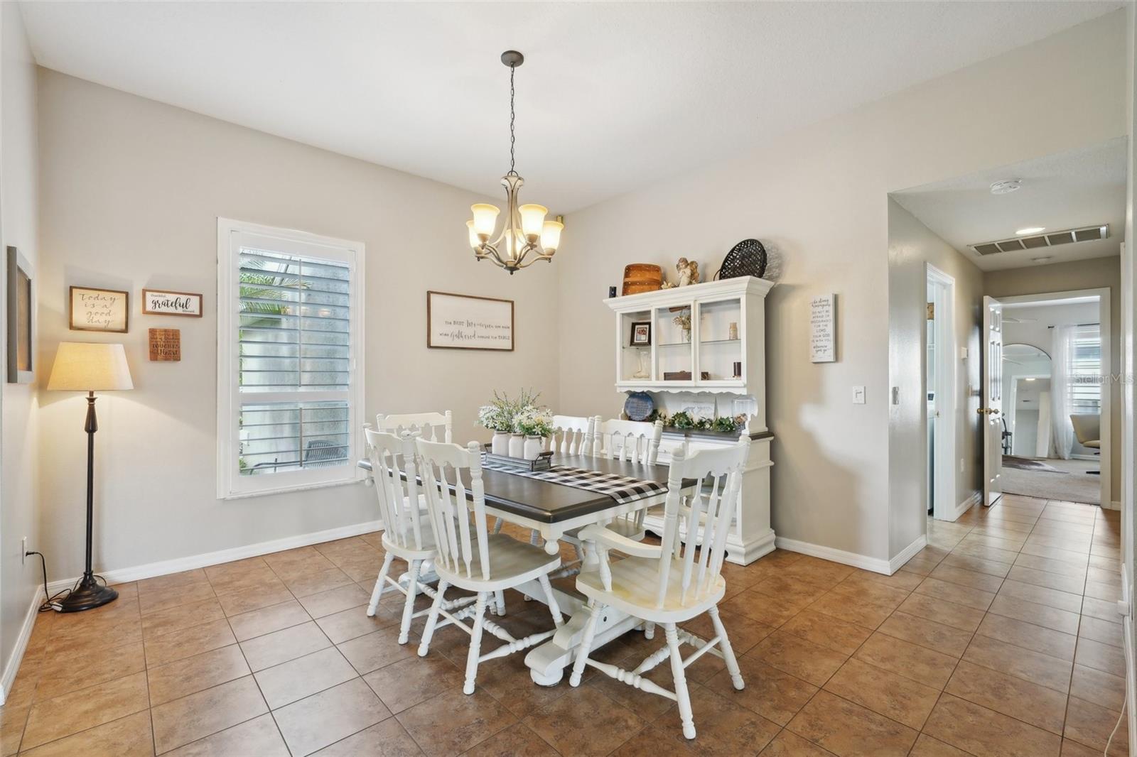 Image 10 of 88 For 4511 Swift Circle