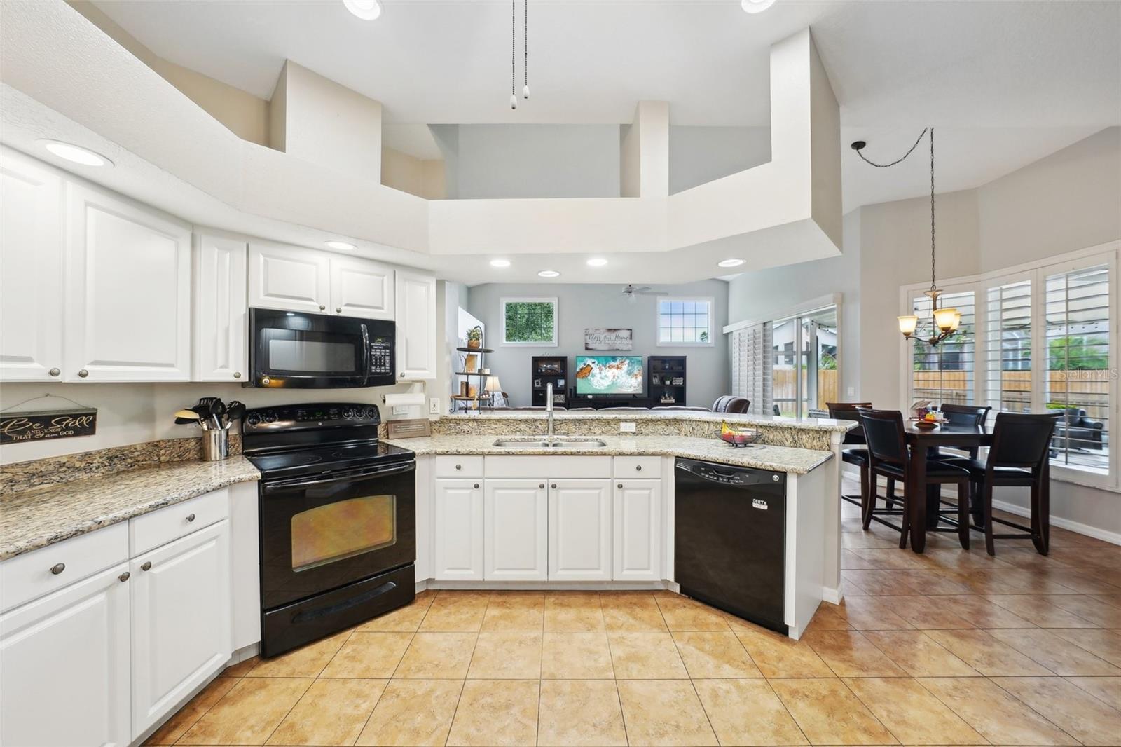 Image 21 of 88 For 4511 Swift Circle