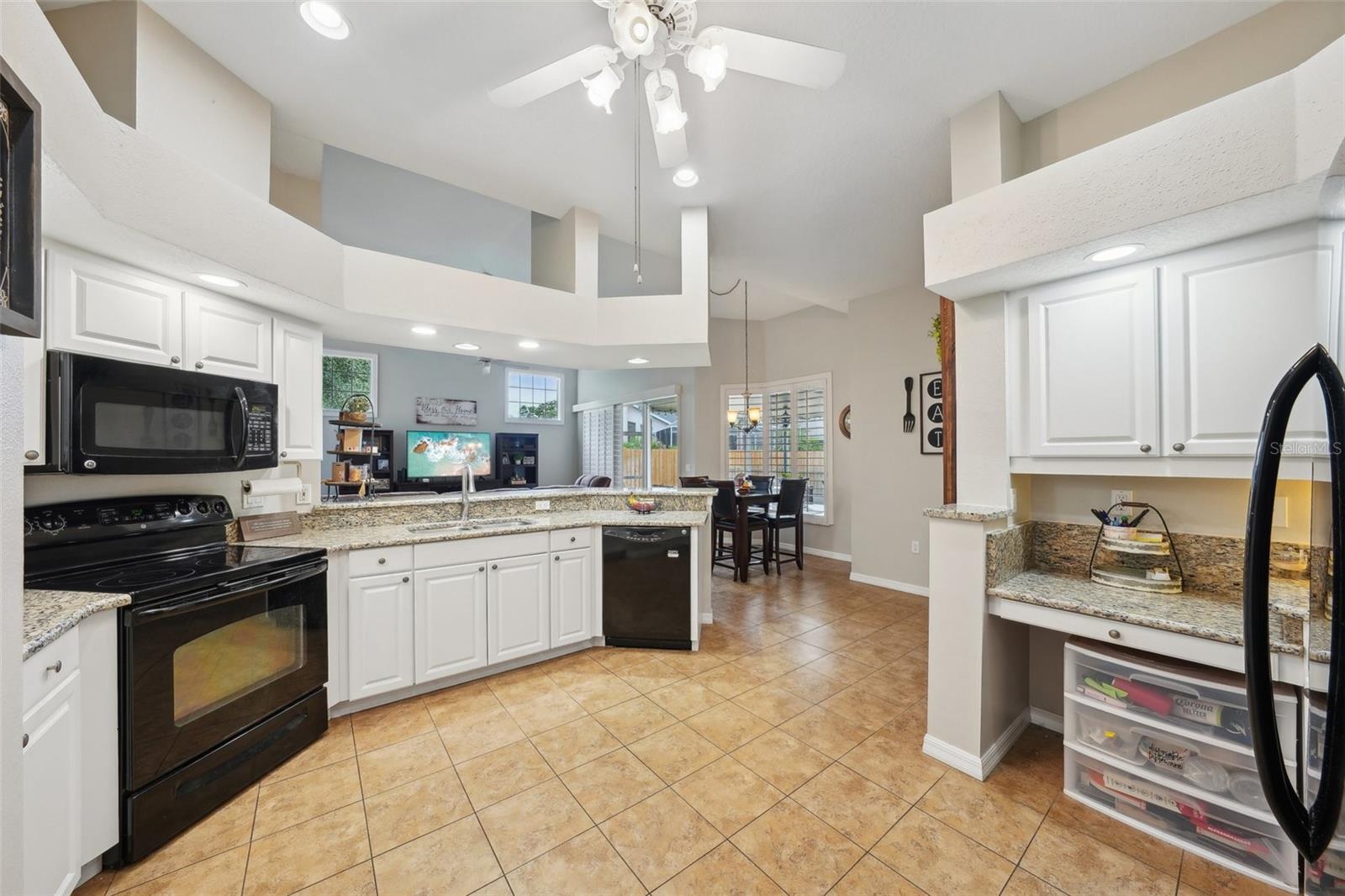 Image 22 of 88 For 4511 Swift Circle