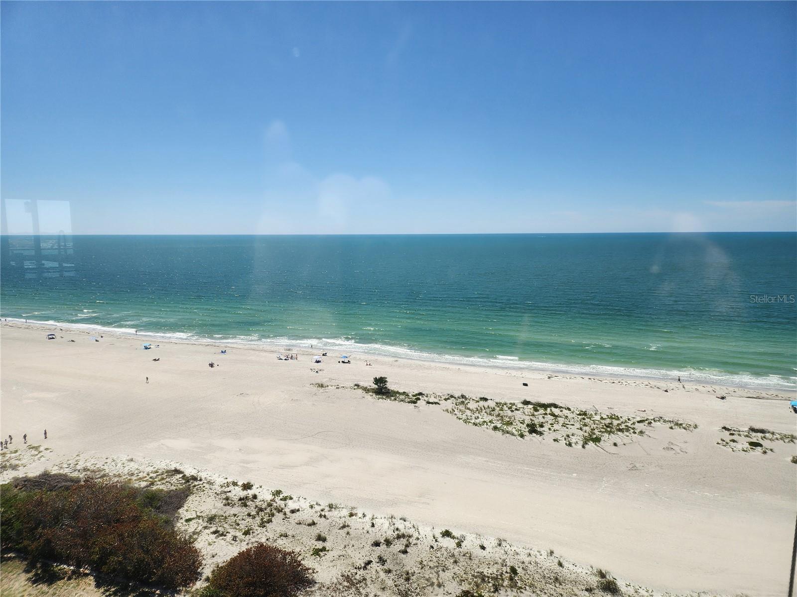 Image 26 of 30 For 1290 Gulf Boulevard 1701