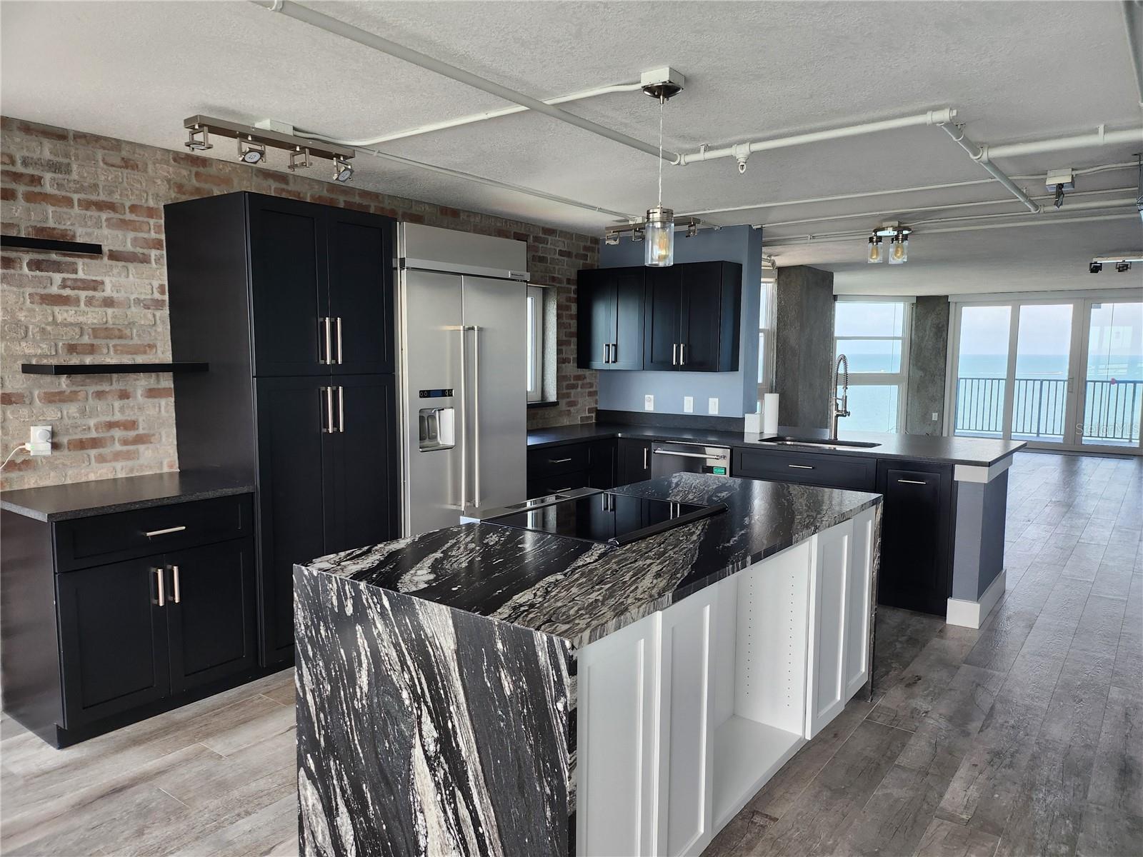 Image 6 of 30 For 1290 Gulf Boulevard 1701