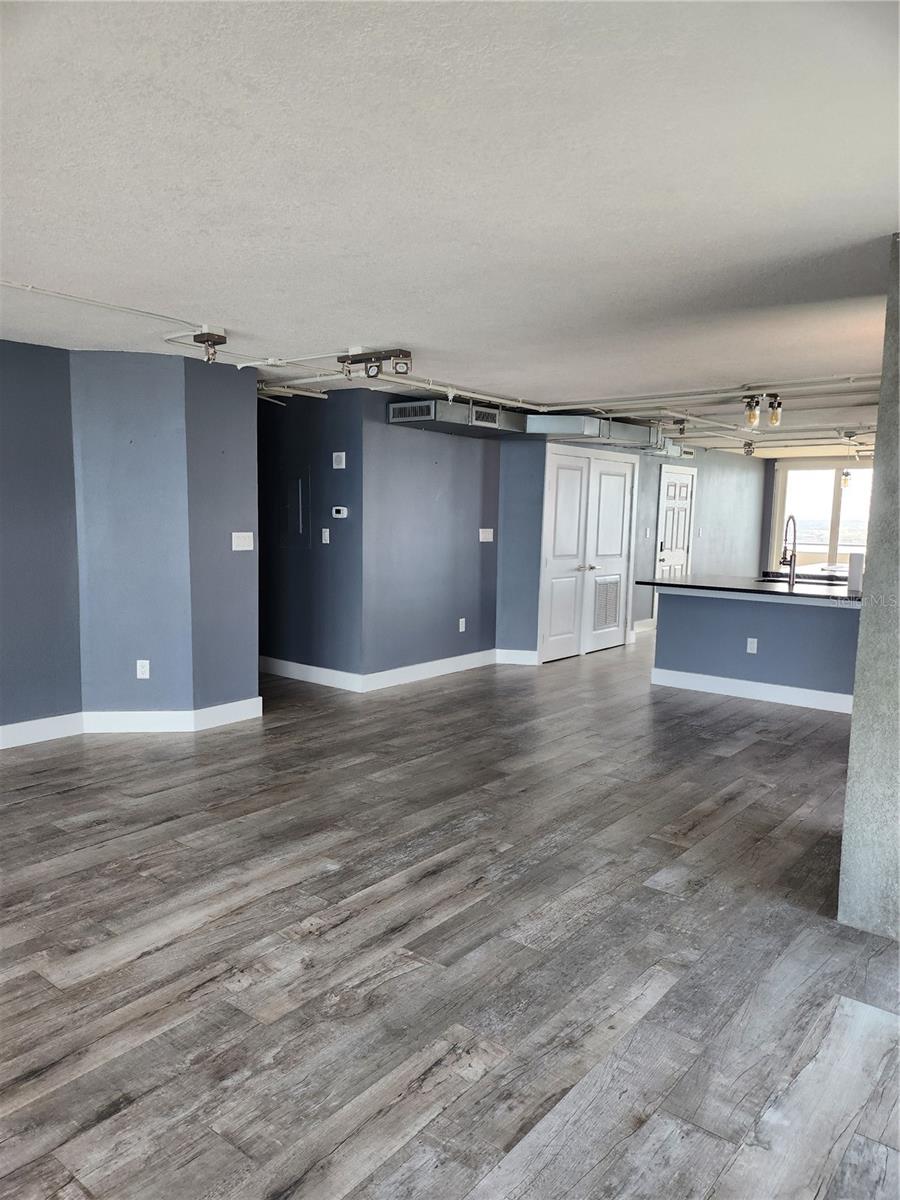 Image 7 of 30 For 1290 Gulf Boulevard 1701