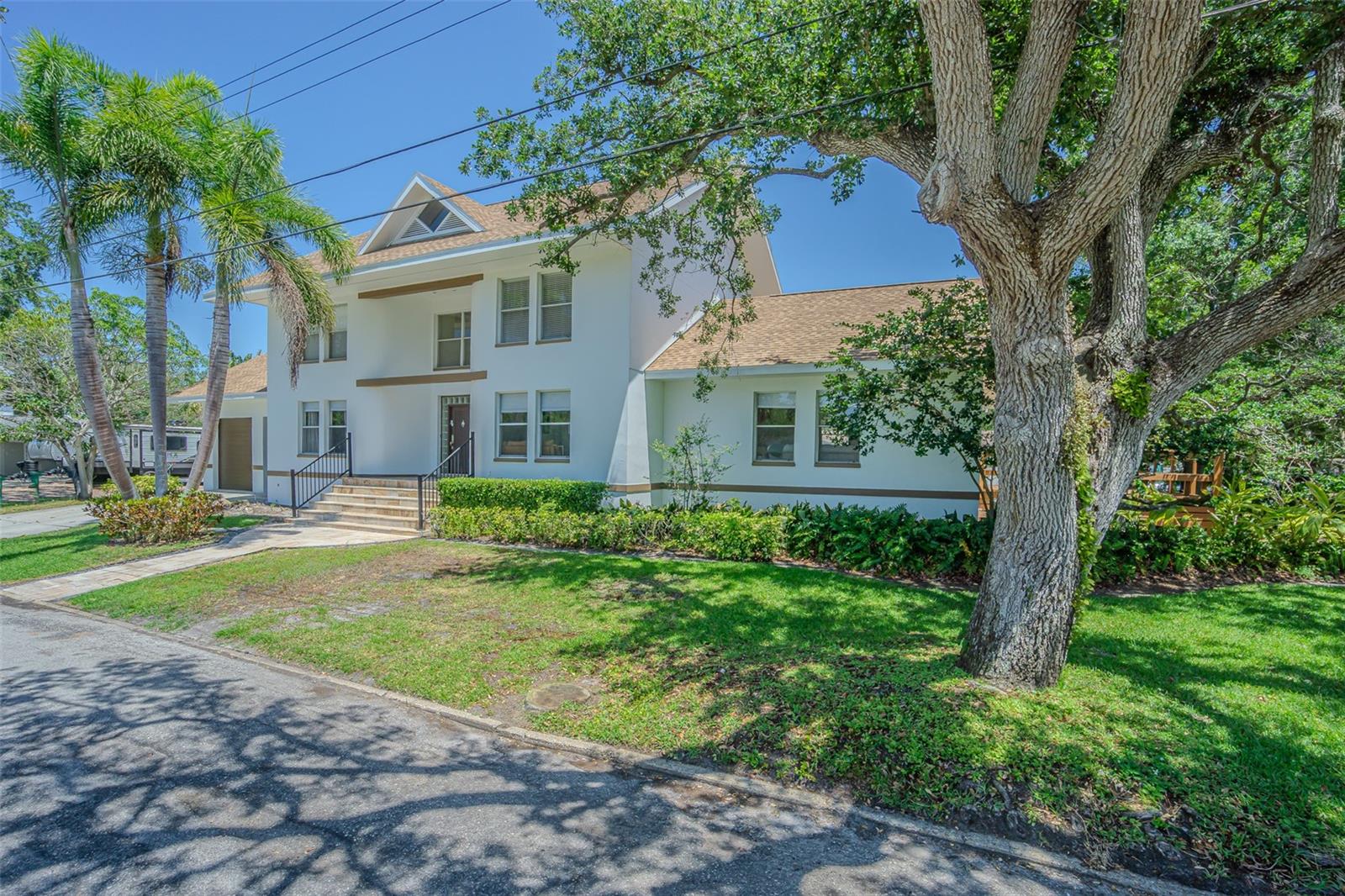 Image 2 of 44 For 2114 Venus Street