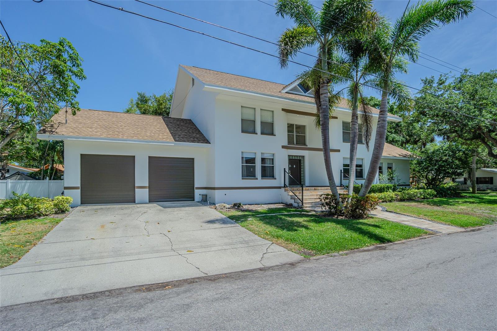 Image 3 of 44 For 2114 Venus Street