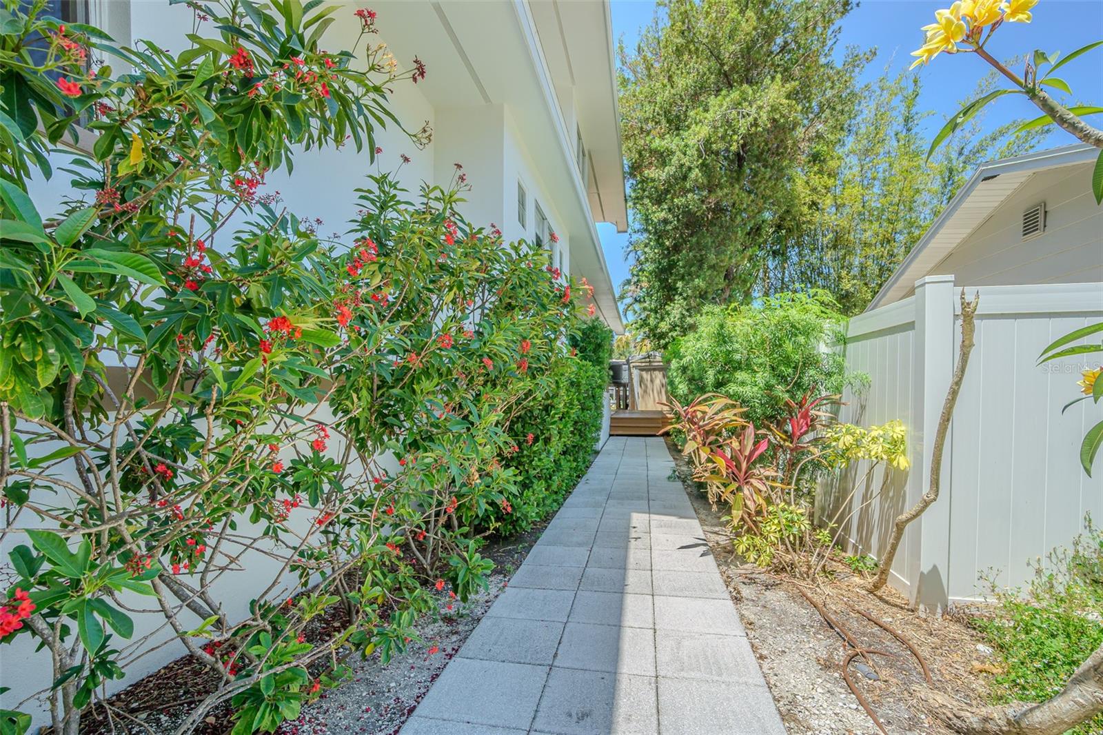 Image 39 of 44 For 2114 Venus Street