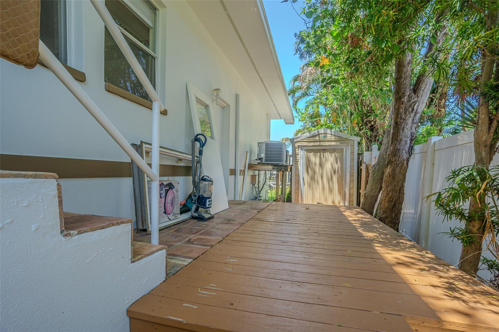 Image 40 of 44 For 2114 Venus Street