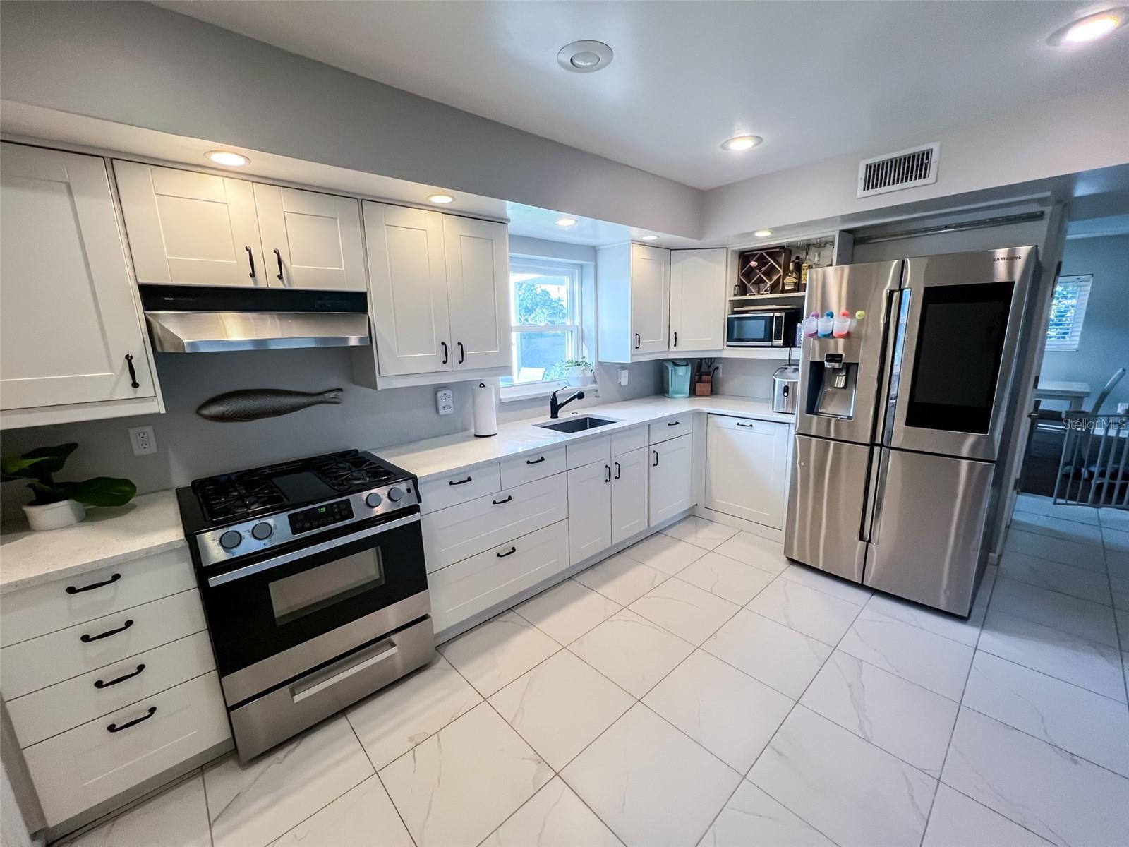 Image 16 of 38 For 1501 84th Avenue N