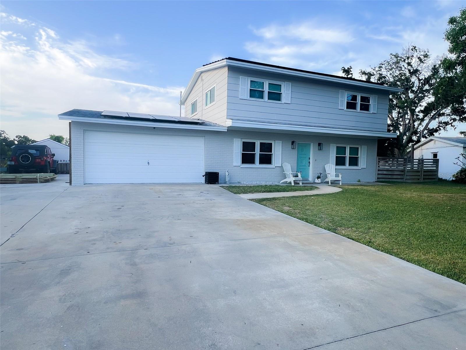 Image 2 of 38 For 1501 84th Avenue N