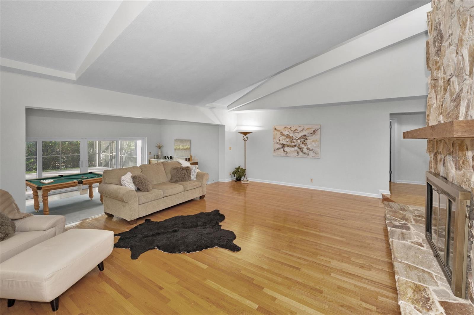 Image 12 of 67 For 833 Lakeside Terrace
