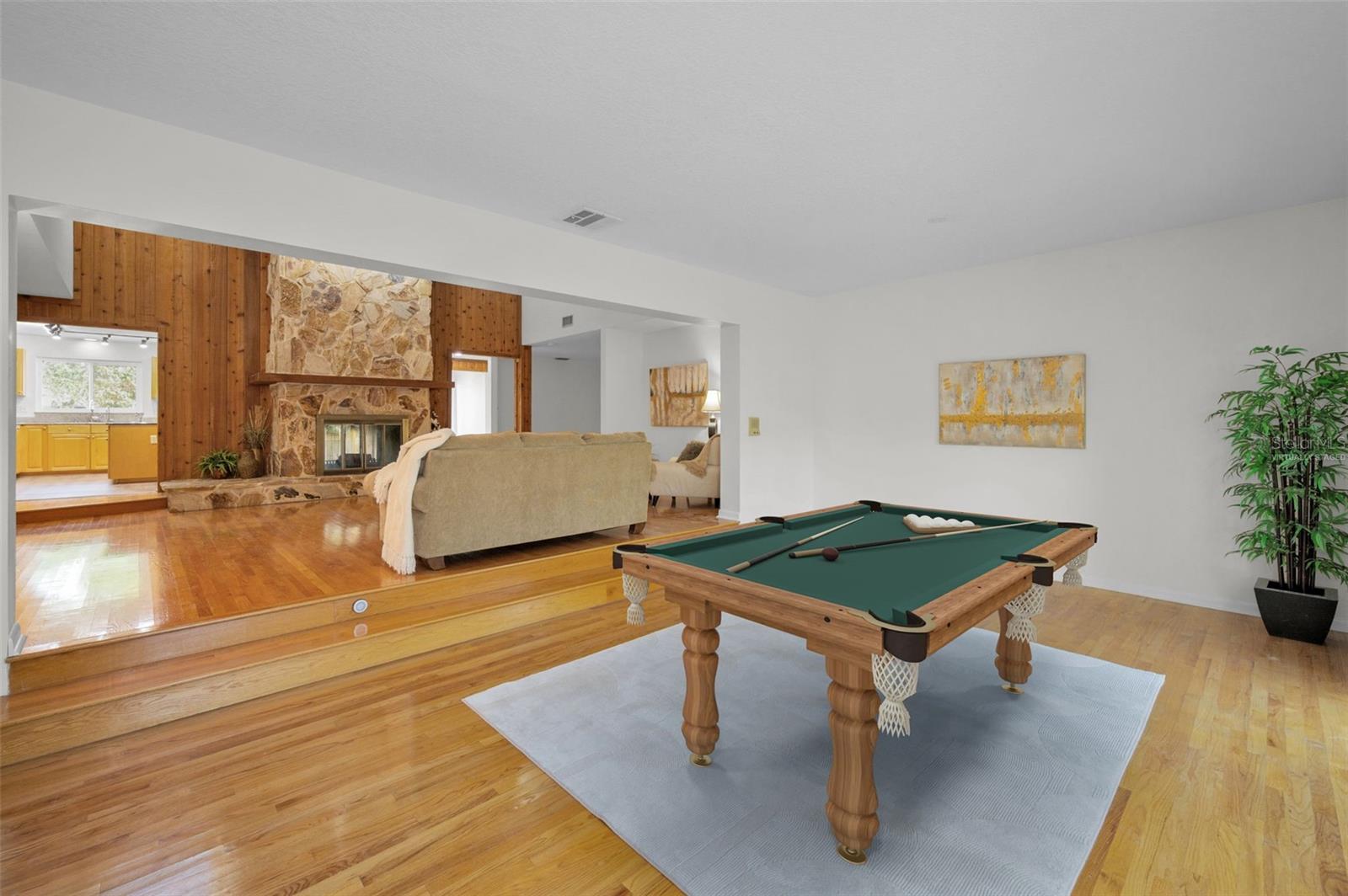 Image 21 of 67 For 833 Lakeside Terrace