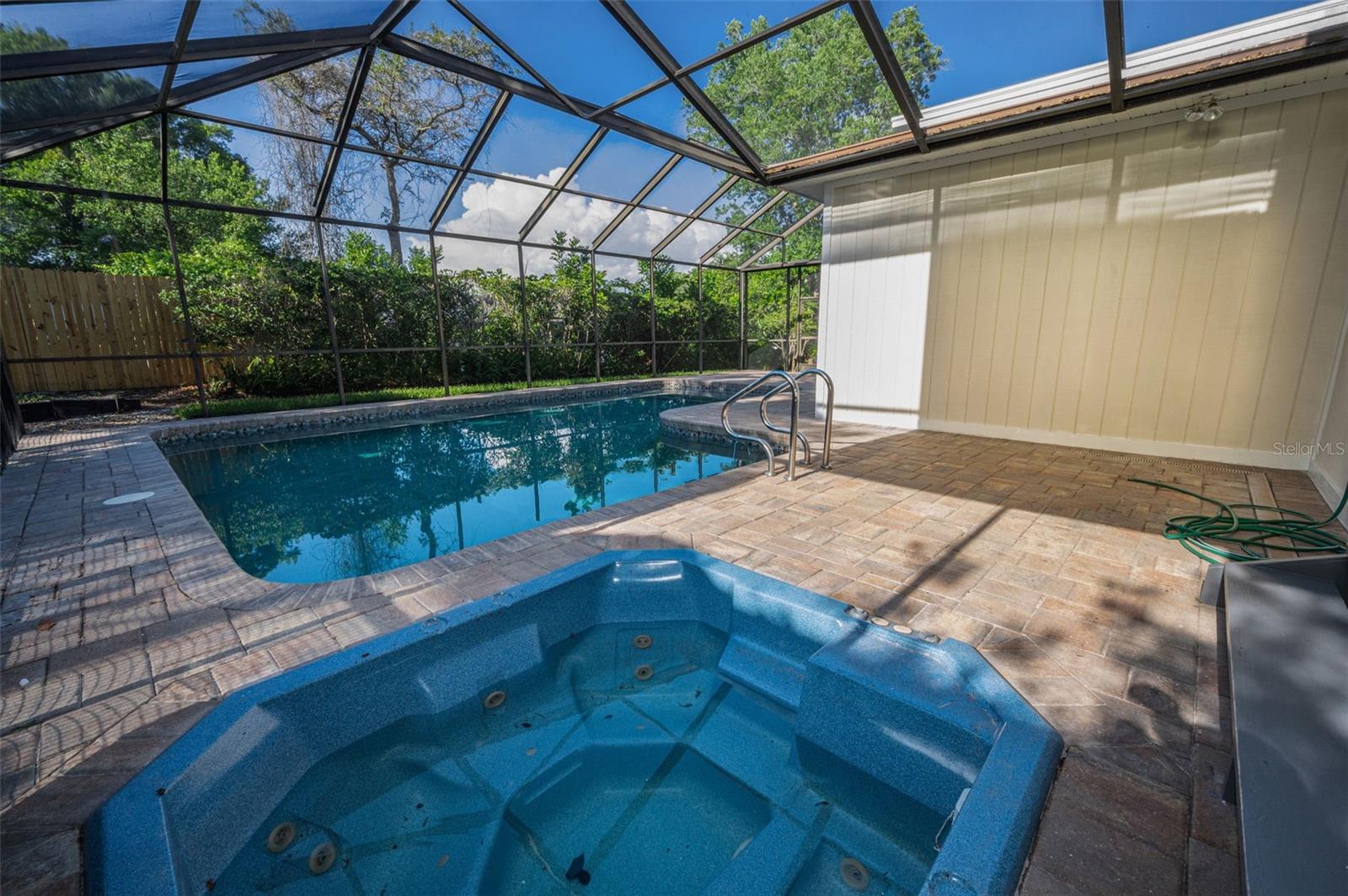 Image 53 of 67 For 833 Lakeside Terrace