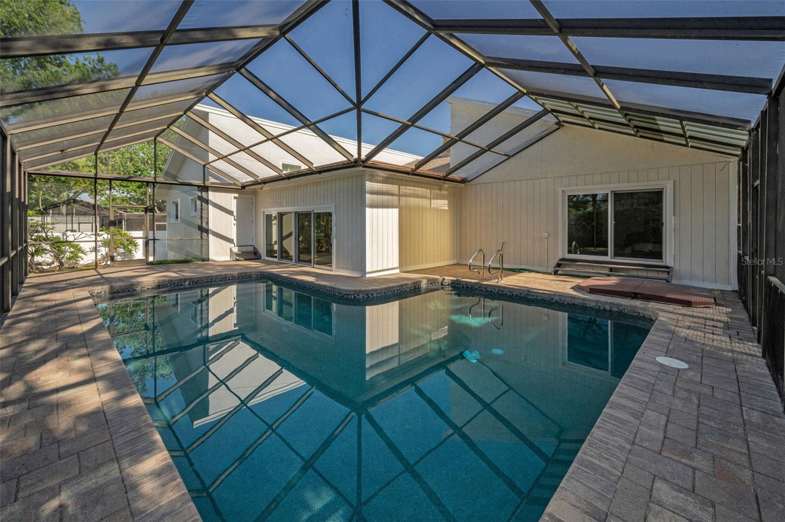 Image 55 of 67 For 833 Lakeside Terrace