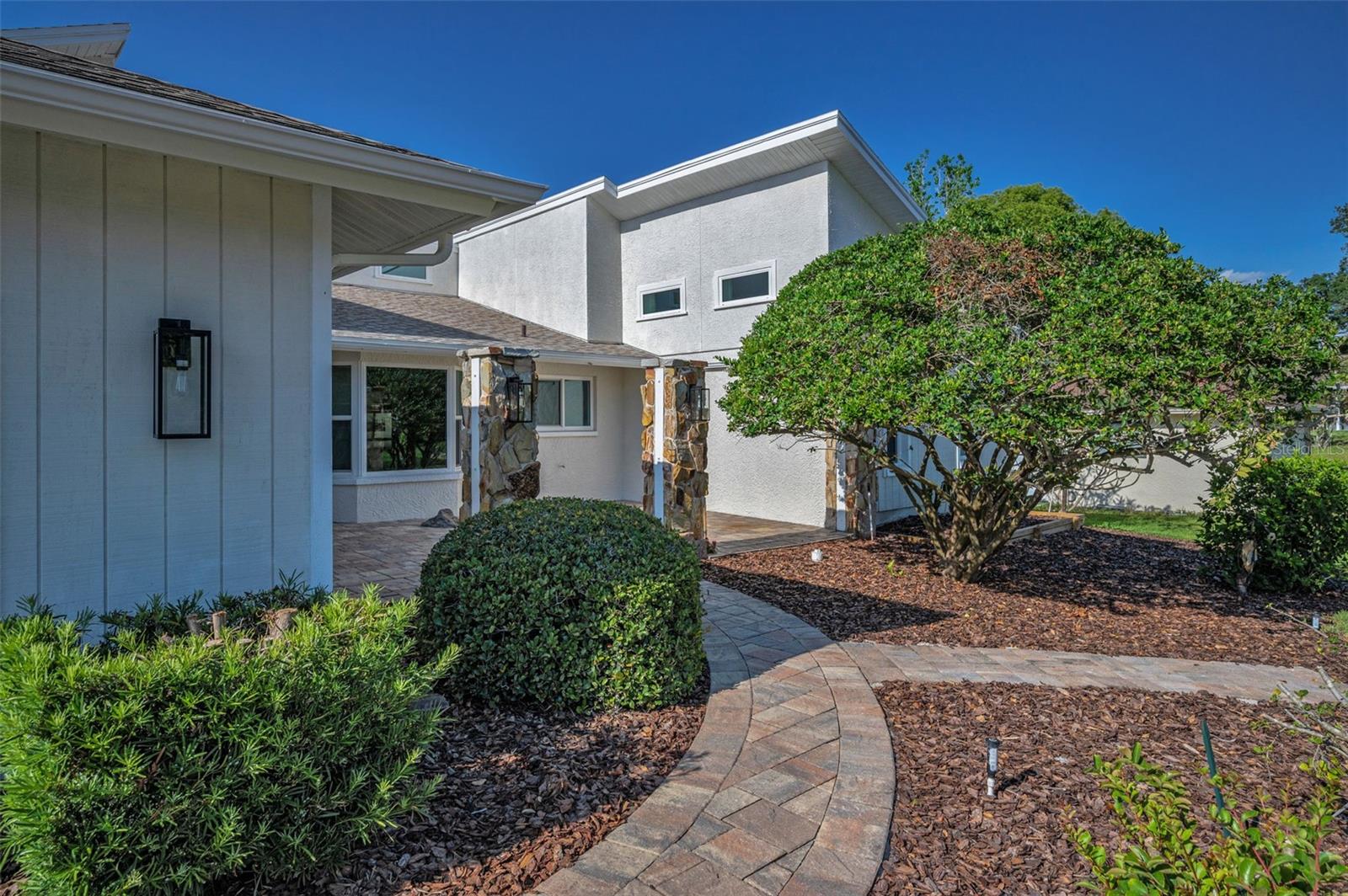 Image 6 of 67 For 833 Lakeside Terrace
