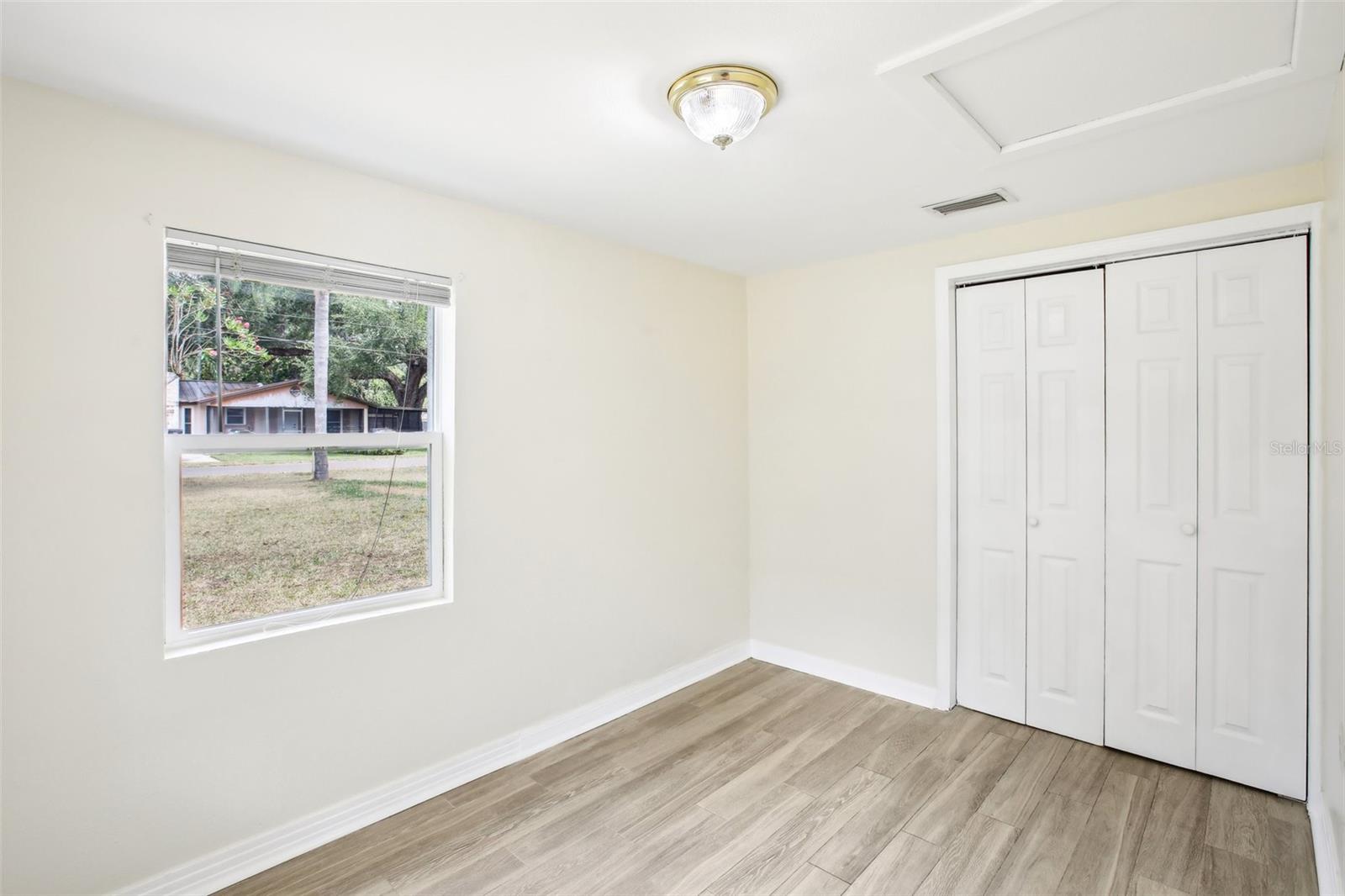 Image 13 of 34 For 2604 Oakdale Street