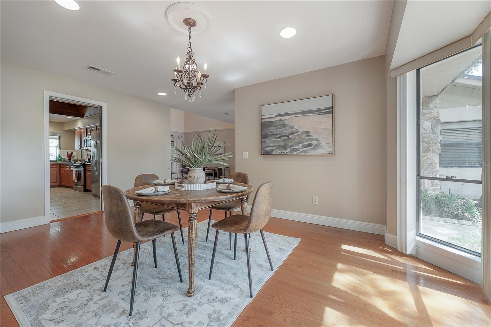 Listing photo id 9 for 13906 Captains Reef Court